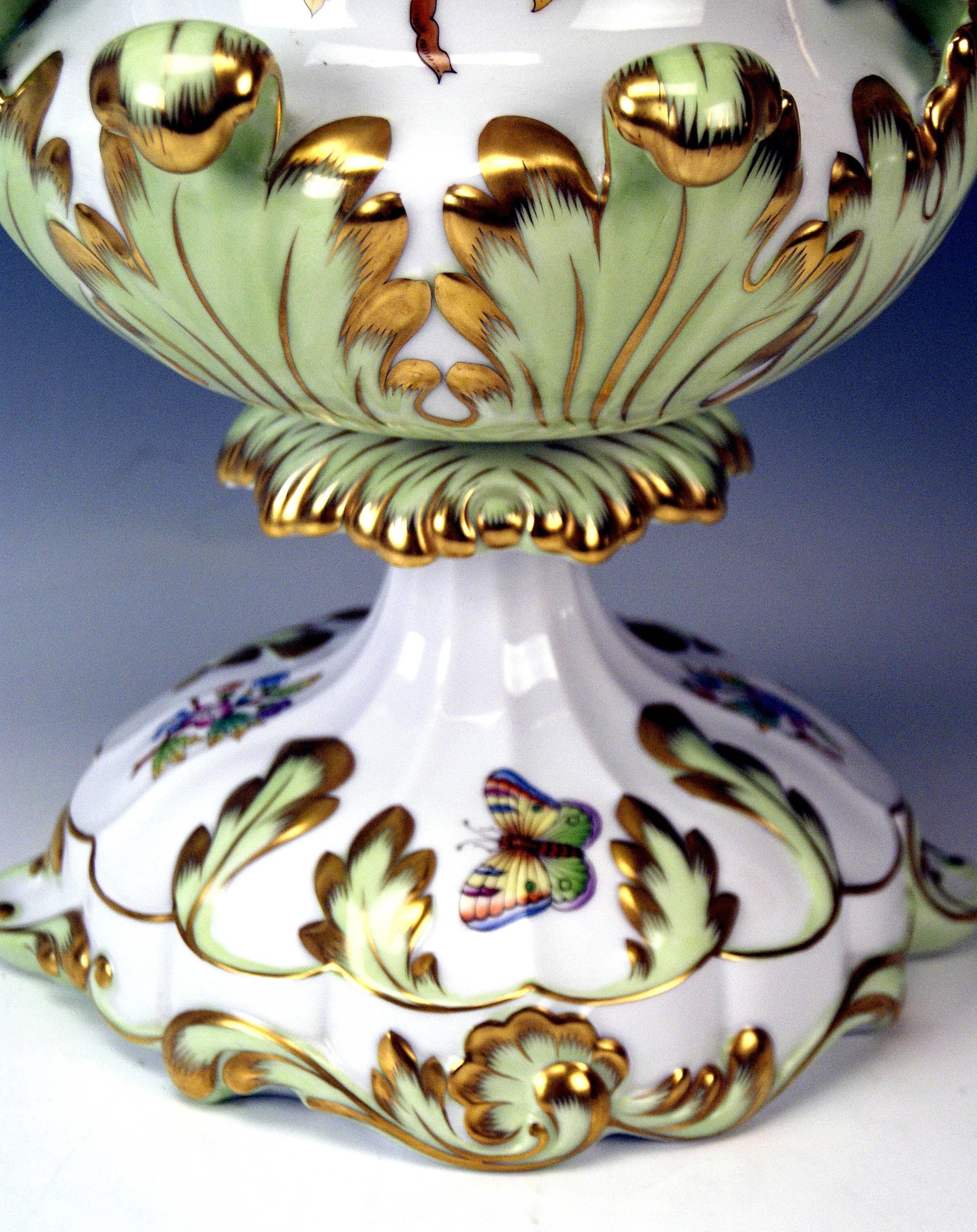 Herend Huge Lidded Vase VBO Hungary, circa 1950,  Height: 22.63 inches In Excellent Condition In Vienna, AT