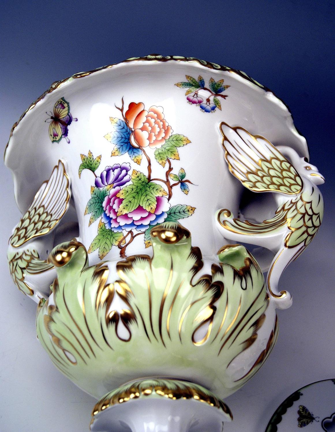 Herend Huge Lidded Vase VBO Hungary, circa 1950, Height 22.63 inches