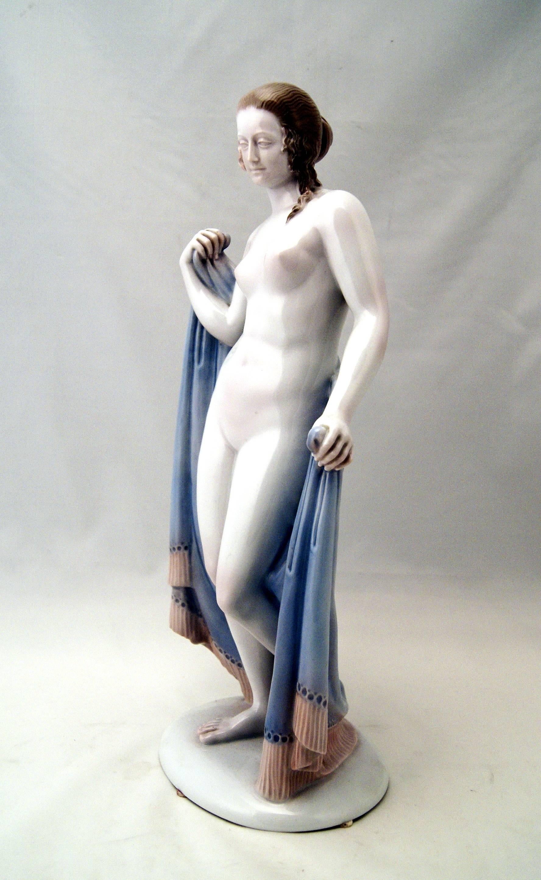 Rosenthal Germany rare Female Nude Figurine:
The figurine is called 'After the Bath.'

Manufactory: Selb (art department) / Bavaria / Rosenthal Germany. 

Dating: manufactured 1926   ( = very early ! )

Material and technique:
Porcelain /