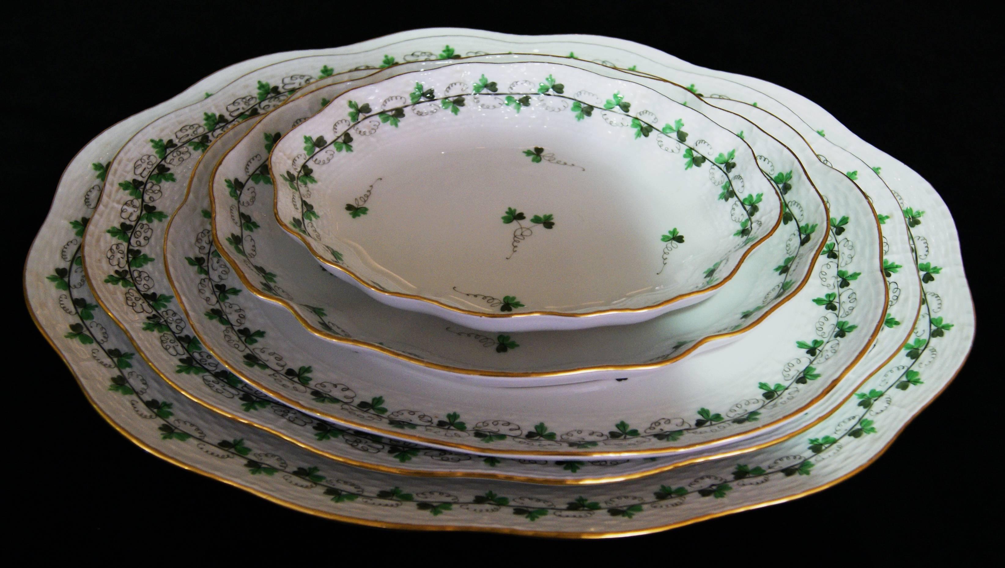 Herend Dinner Set for 12 Persons Decor Persil, circa 1960 In Excellent Condition In Vienna, AT