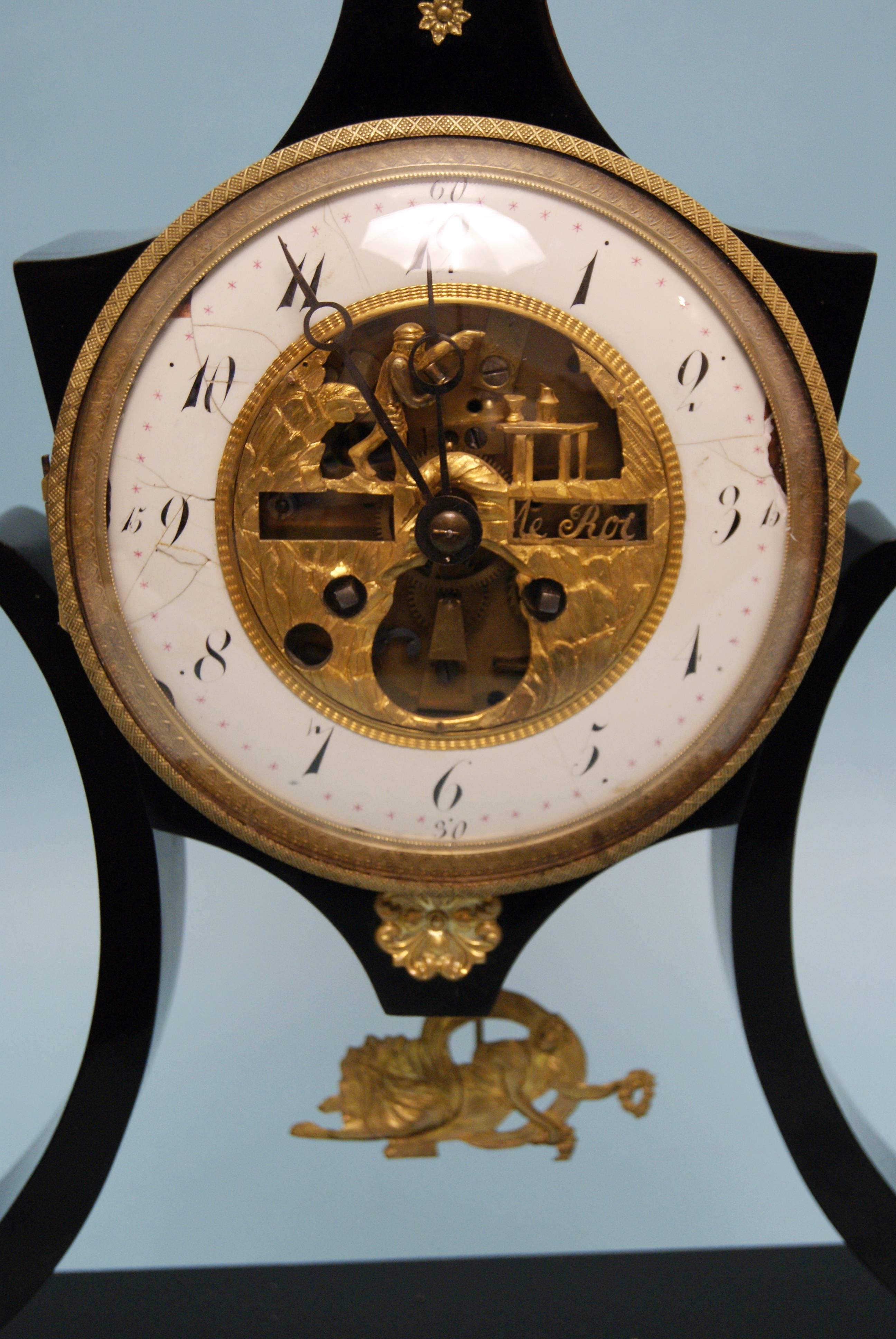 French Mantel Table Clock Wooden Chest Le Roi Paris, circa 1845 In Good Condition In Vienna, AT