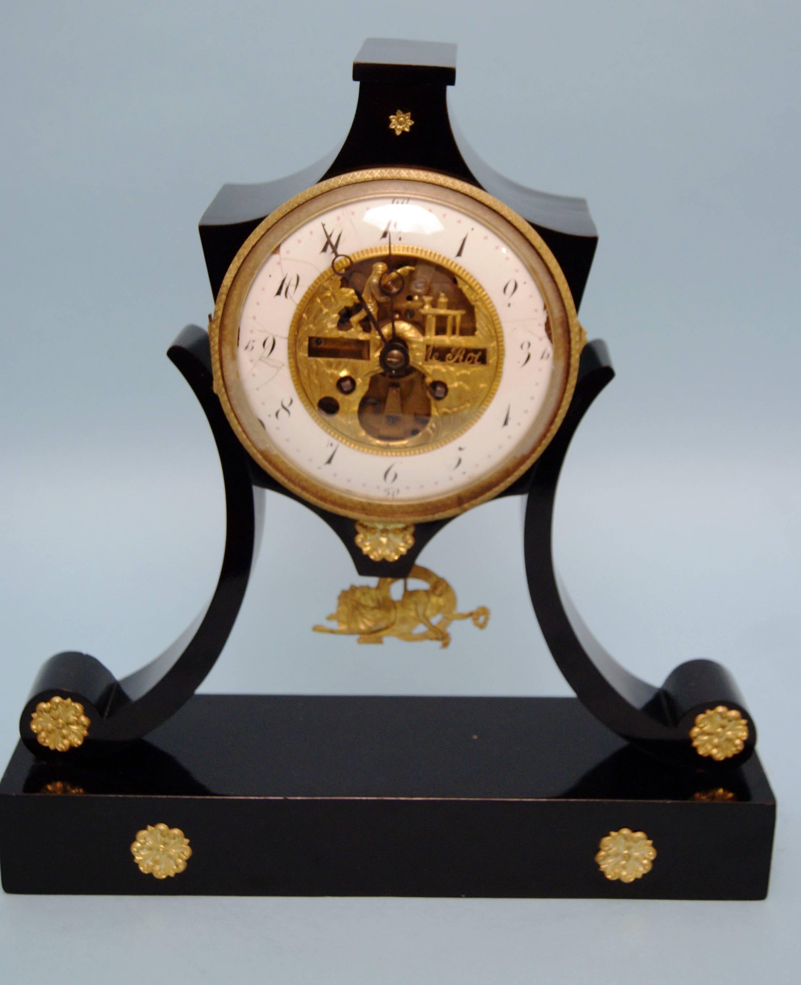 Bronze French Mantel Table Clock Wooden Chest Le Roi Paris, circa 1845