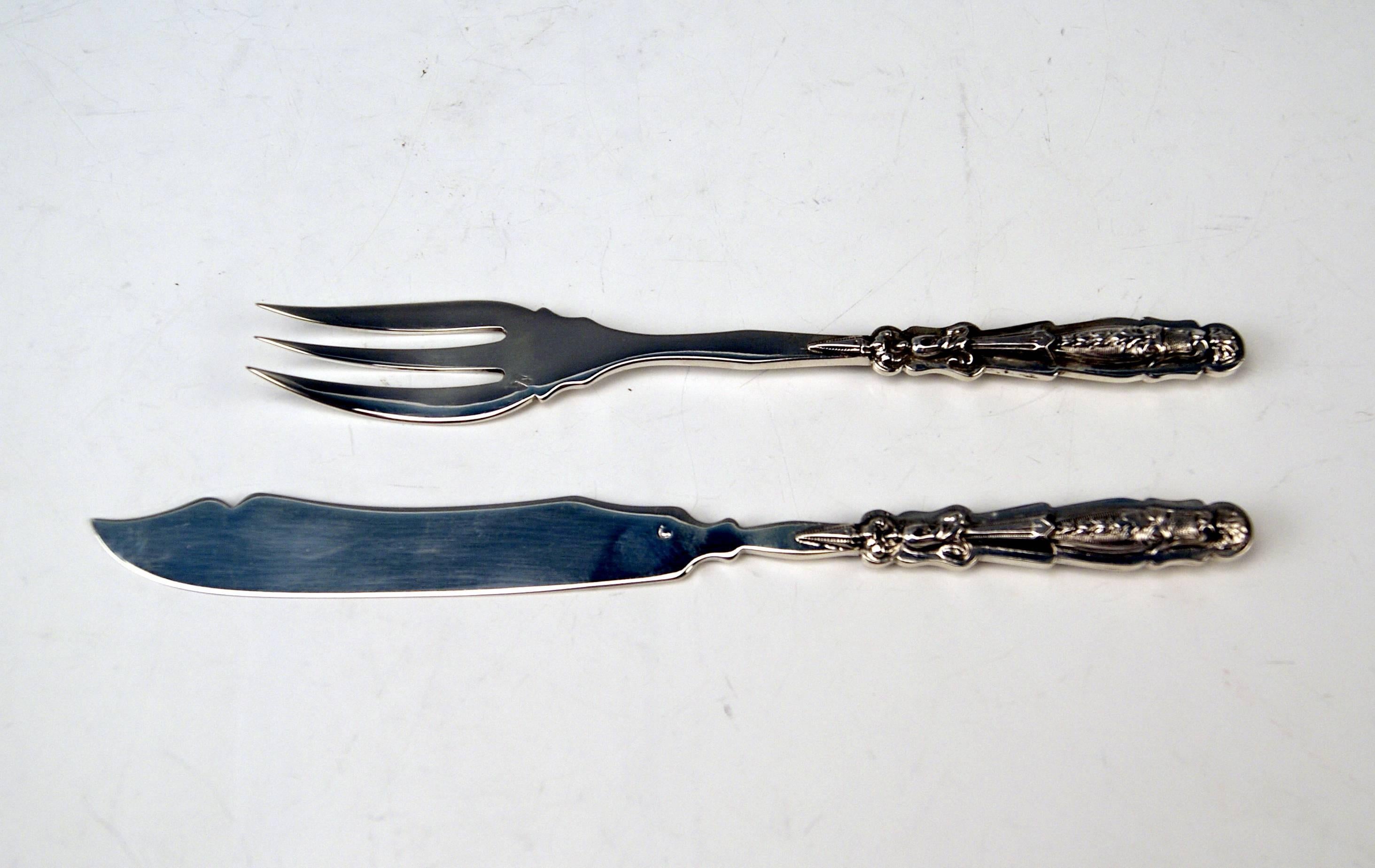 Silver 36-Piece Flatware Fish Cutlery, French Manufactory Paris, circa 1900 For Sale 1