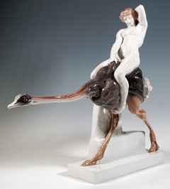 Jolly Ride, Nudo su struzzo, gruppo in porcellana, Rosenthal Selb, Germania, 1922 circa