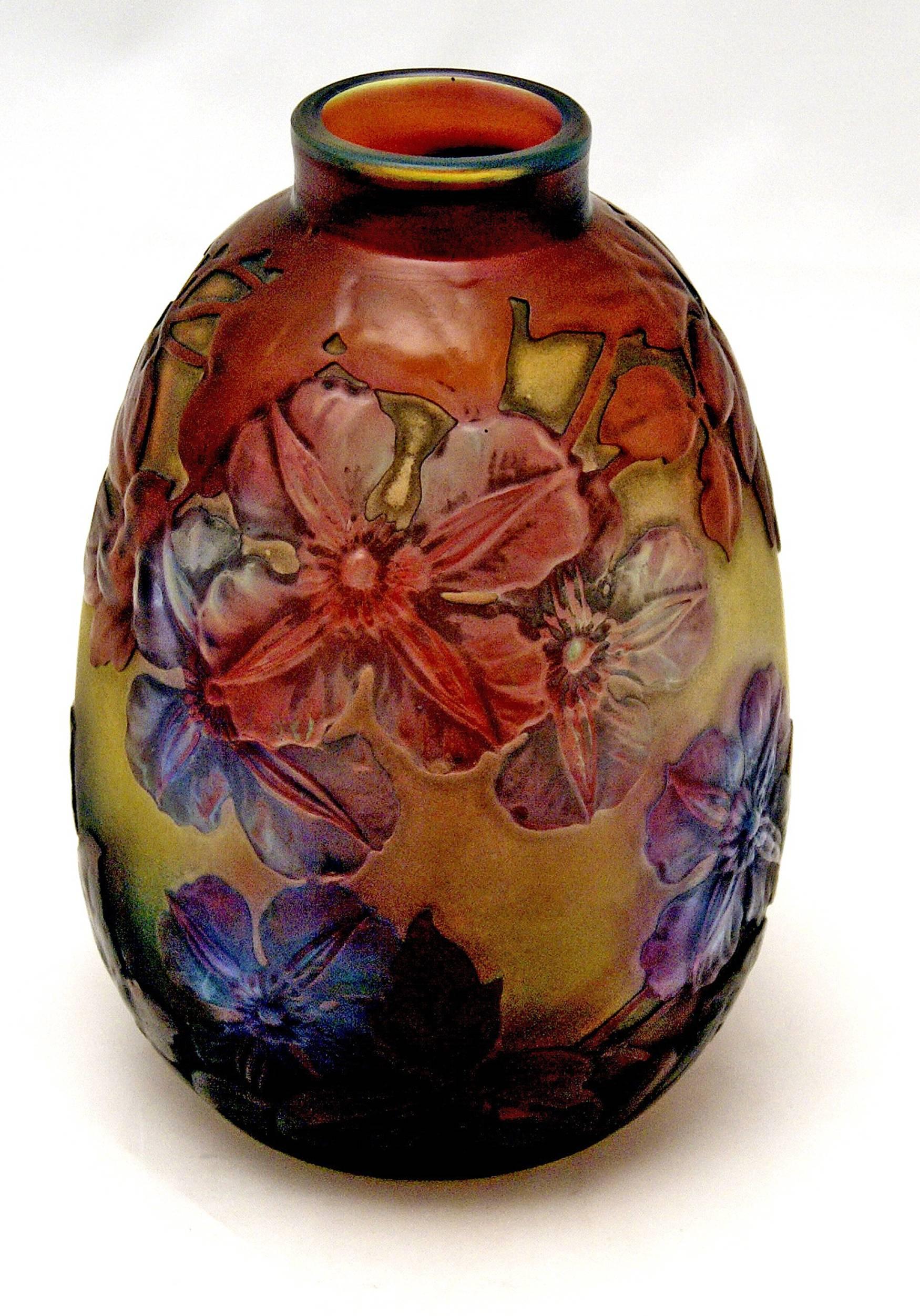 Emile Galle Finest Bellied Vase Gallé Nancy Art Nouveau Clematis Flowers c.1920 In Excellent Condition In Vienna, AT