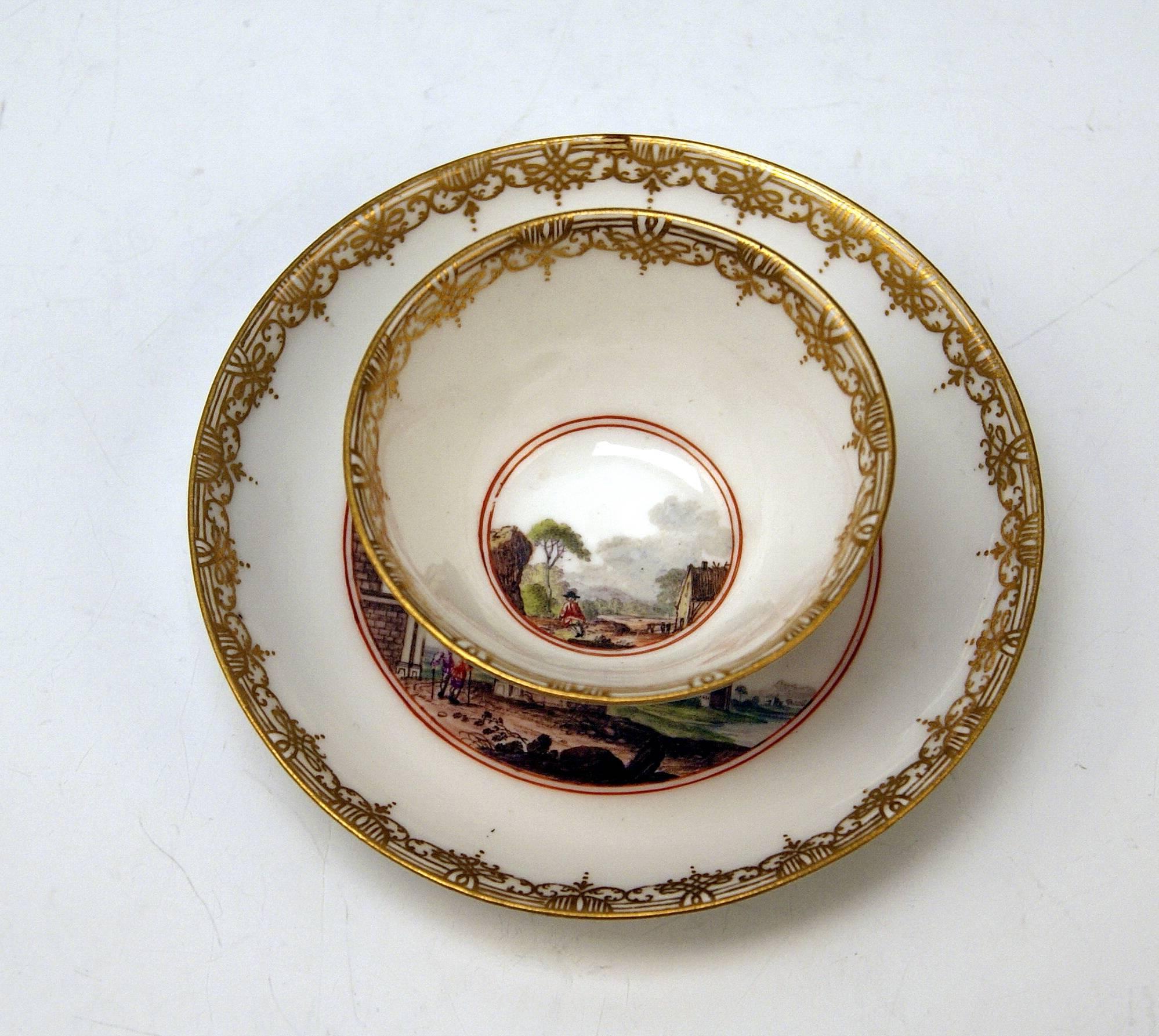 Meissen Small Painted Cup and Saucer Baroque Period Vintage B, circa 1735-1740 In Excellent Condition In Vienna, AT