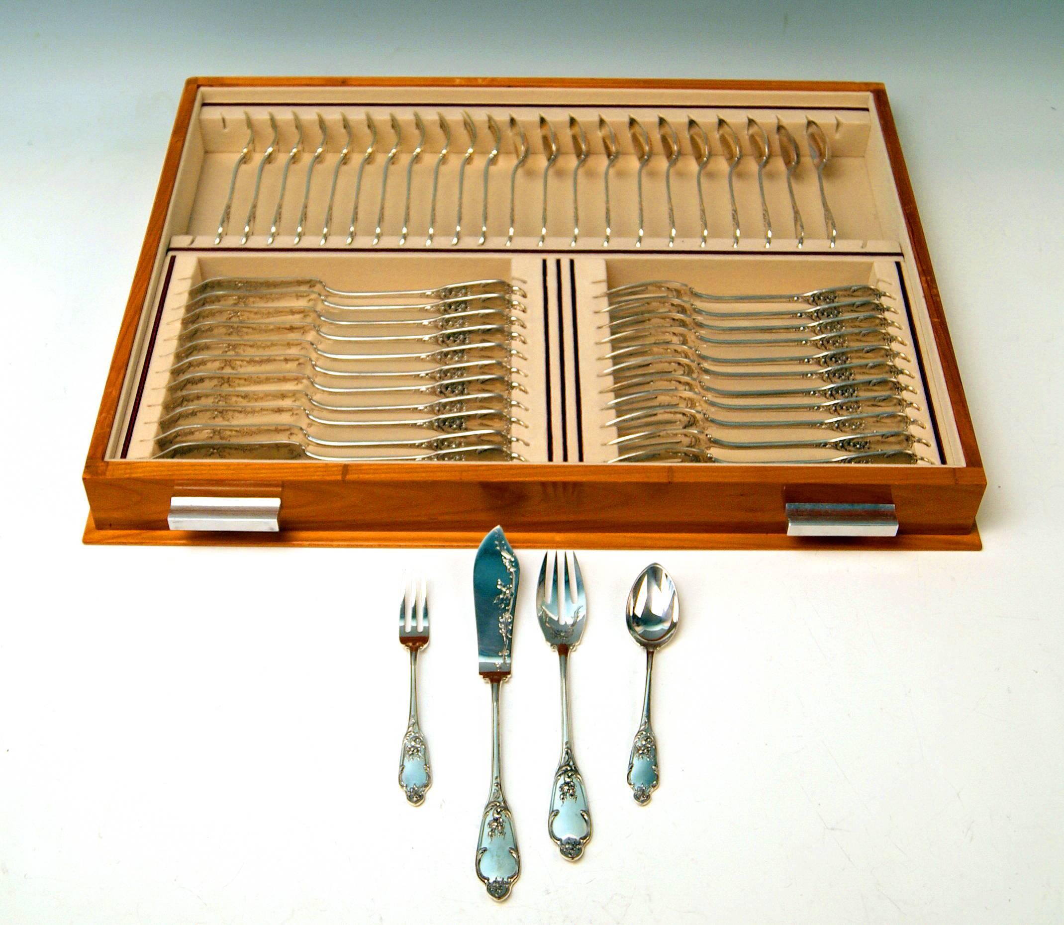 Silver 108-Piece Flatware Cutlery 12 Pers. Brothers Sauerland Berlin, circa 1900 1