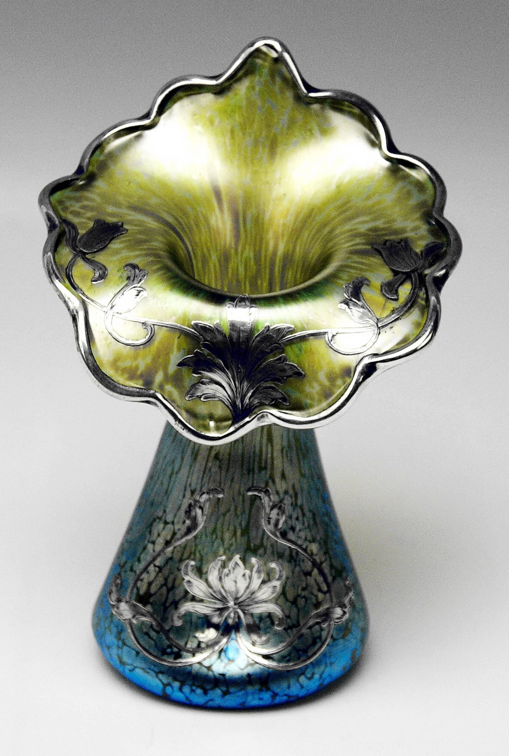 Vase Loetz Widow Art Nouveau Vase Silver Mountings Cobalt Papillon, circa 1900 In Excellent Condition In Vienna, AT