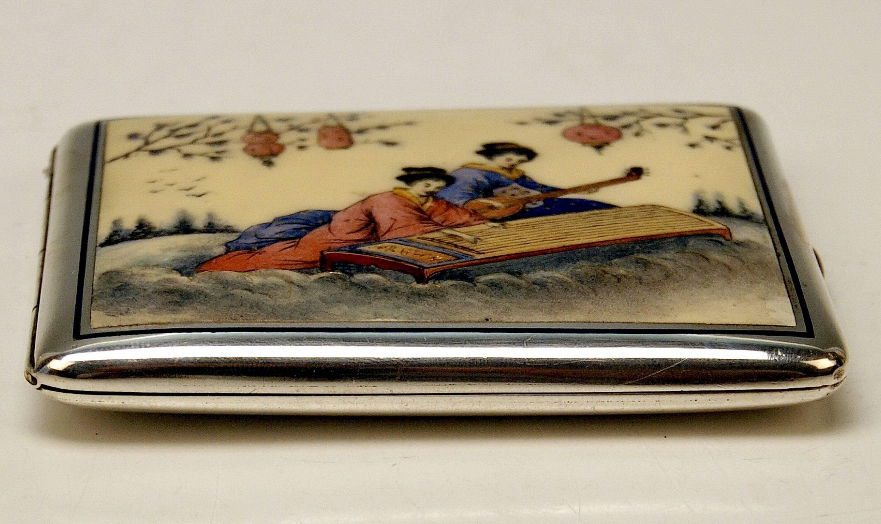 Austrian Silver Cigarette Box Enamel Painting, Chinese Musicians circa 1910 In Good Condition In Vienna, AT