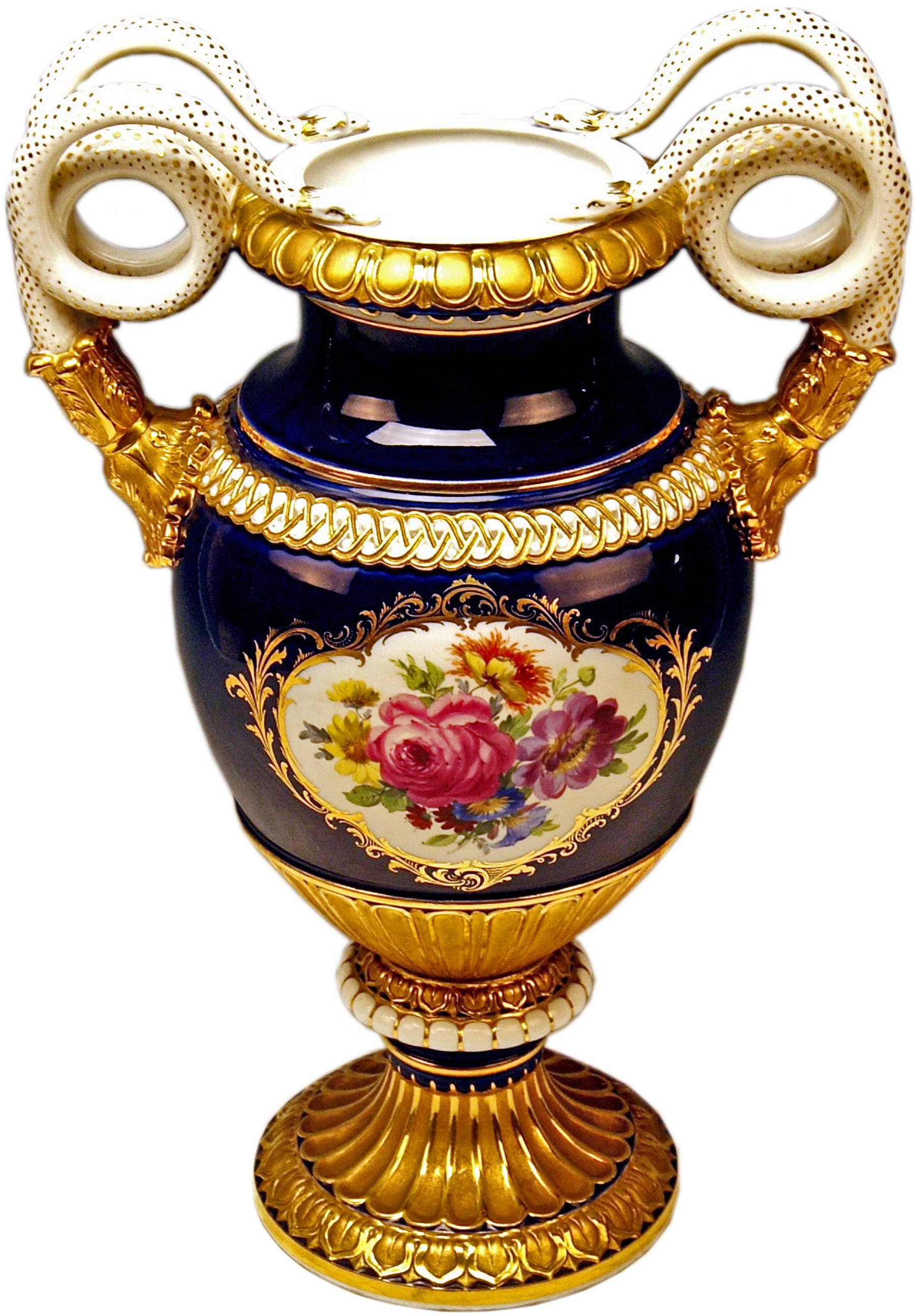Meissen Huge Snake Handles Vase Flowers, Model A 148, circa 1935 2