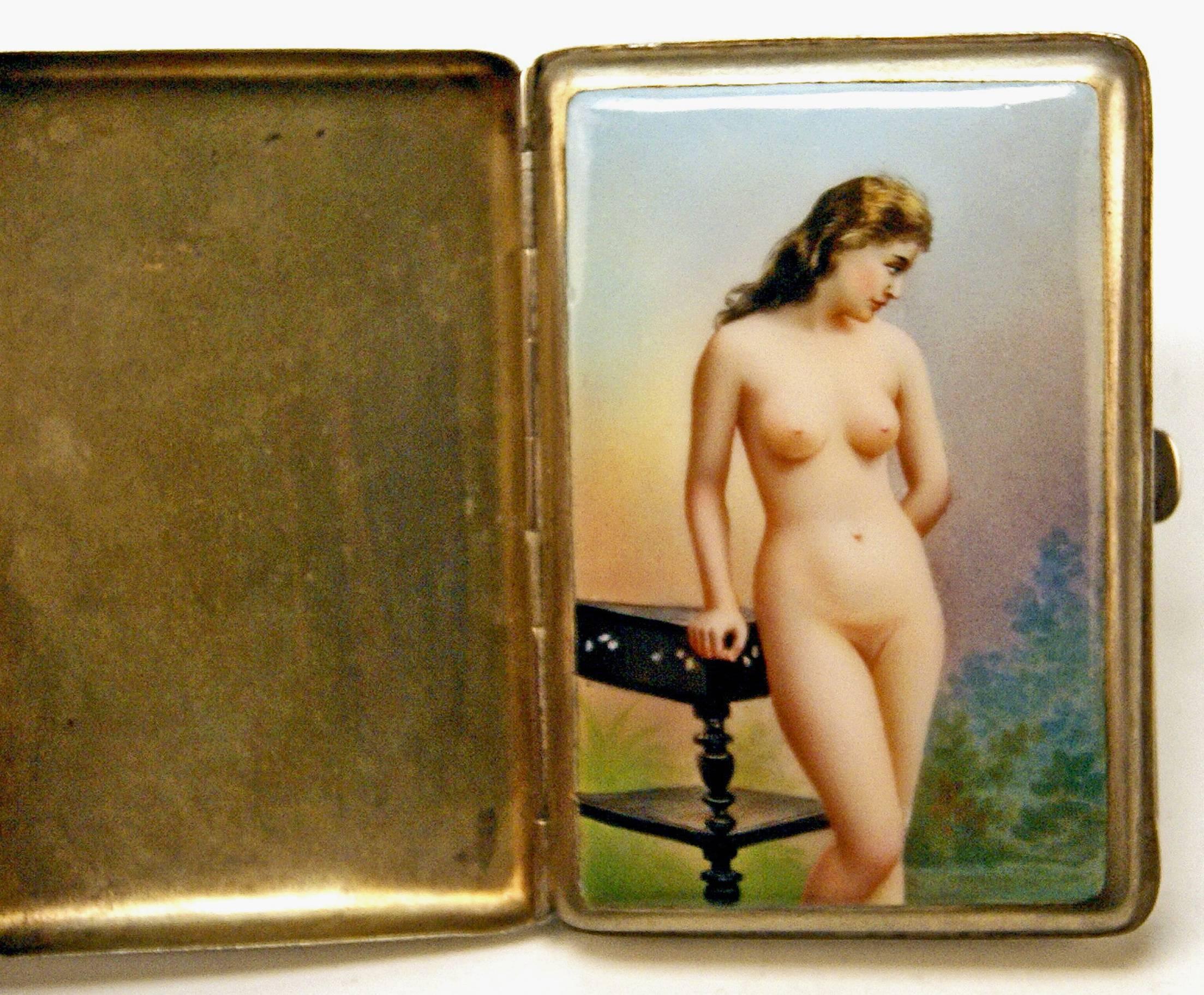 Silver Erotica Cigarette Case Painting Vintage Lady Nude Germany, circa 1890 In Excellent Condition In Vienna, AT
