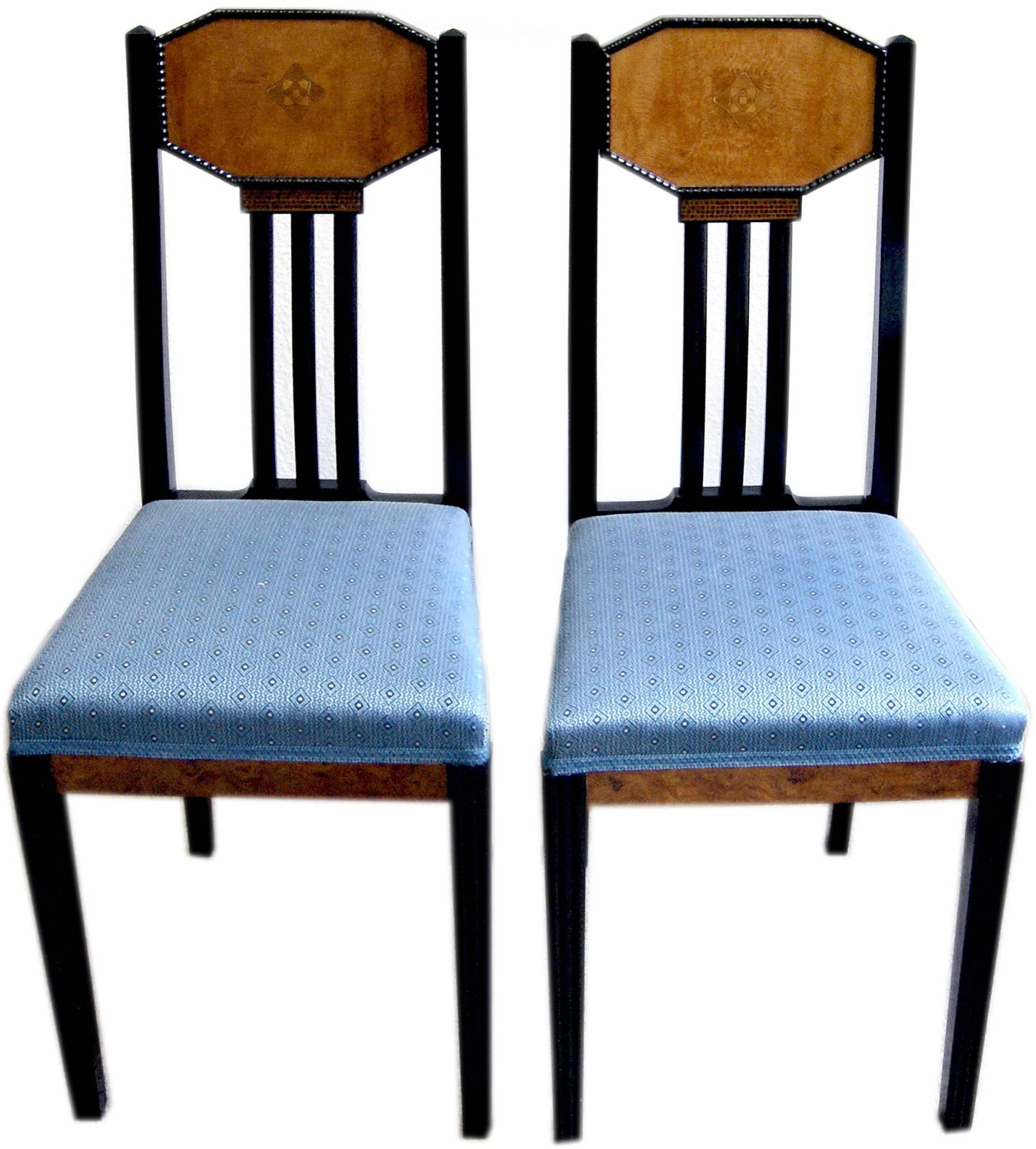 two chair table