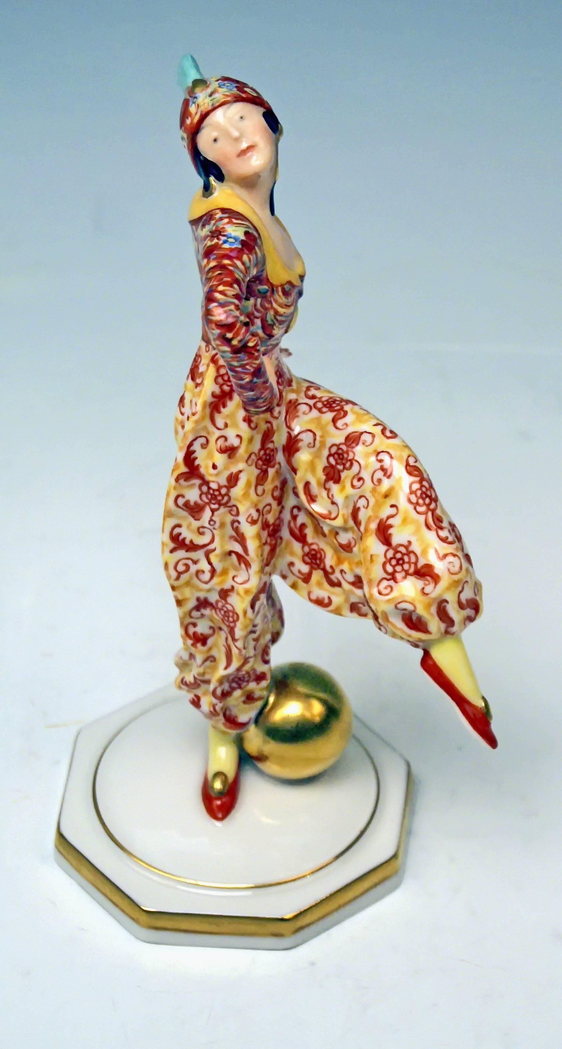 Hutschenreuther Oriental Lady Dancer Constantin Holzer-Defanti Germany 1926-1930 In Excellent Condition In Vienna, AT