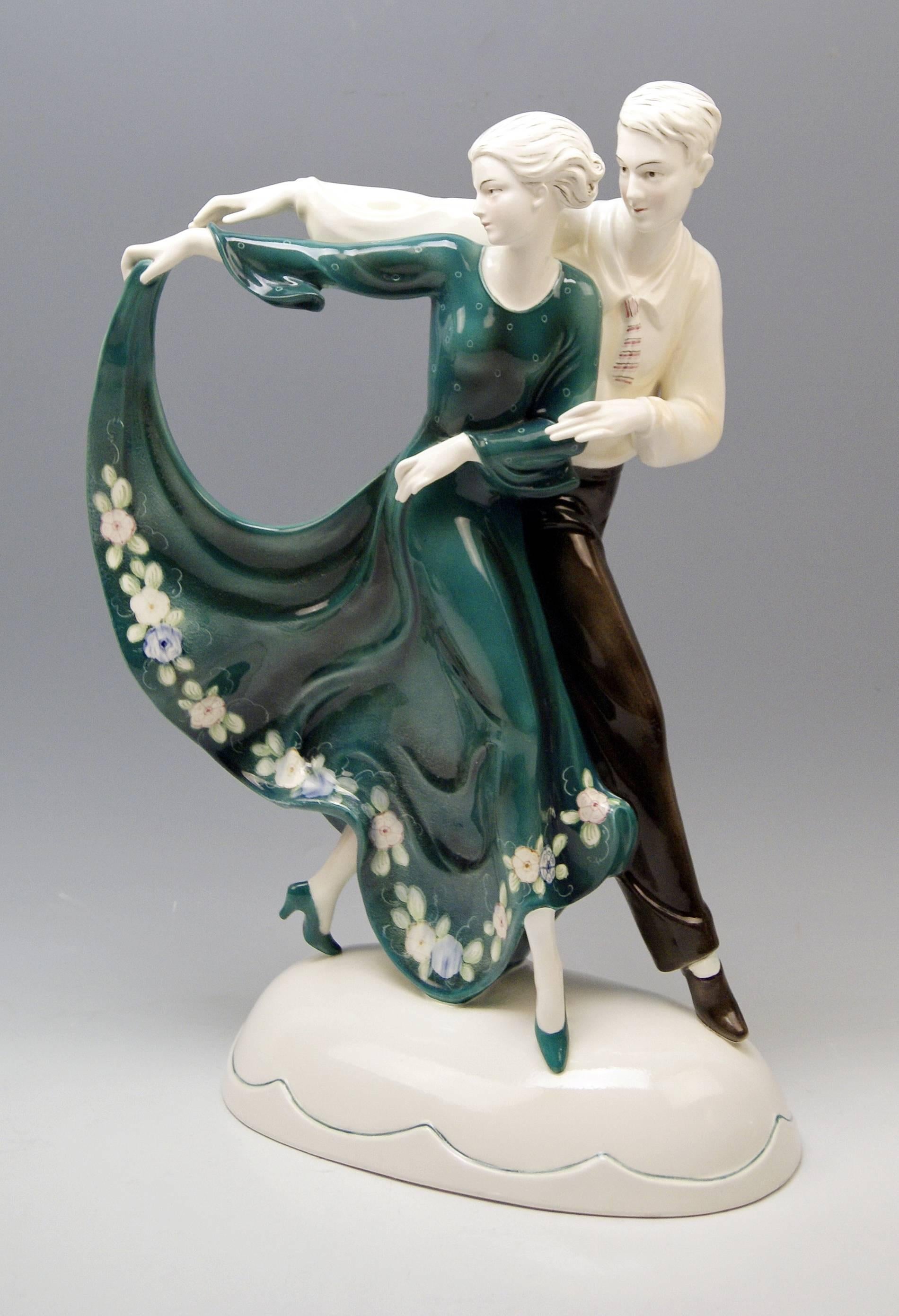 art deco dancing couple