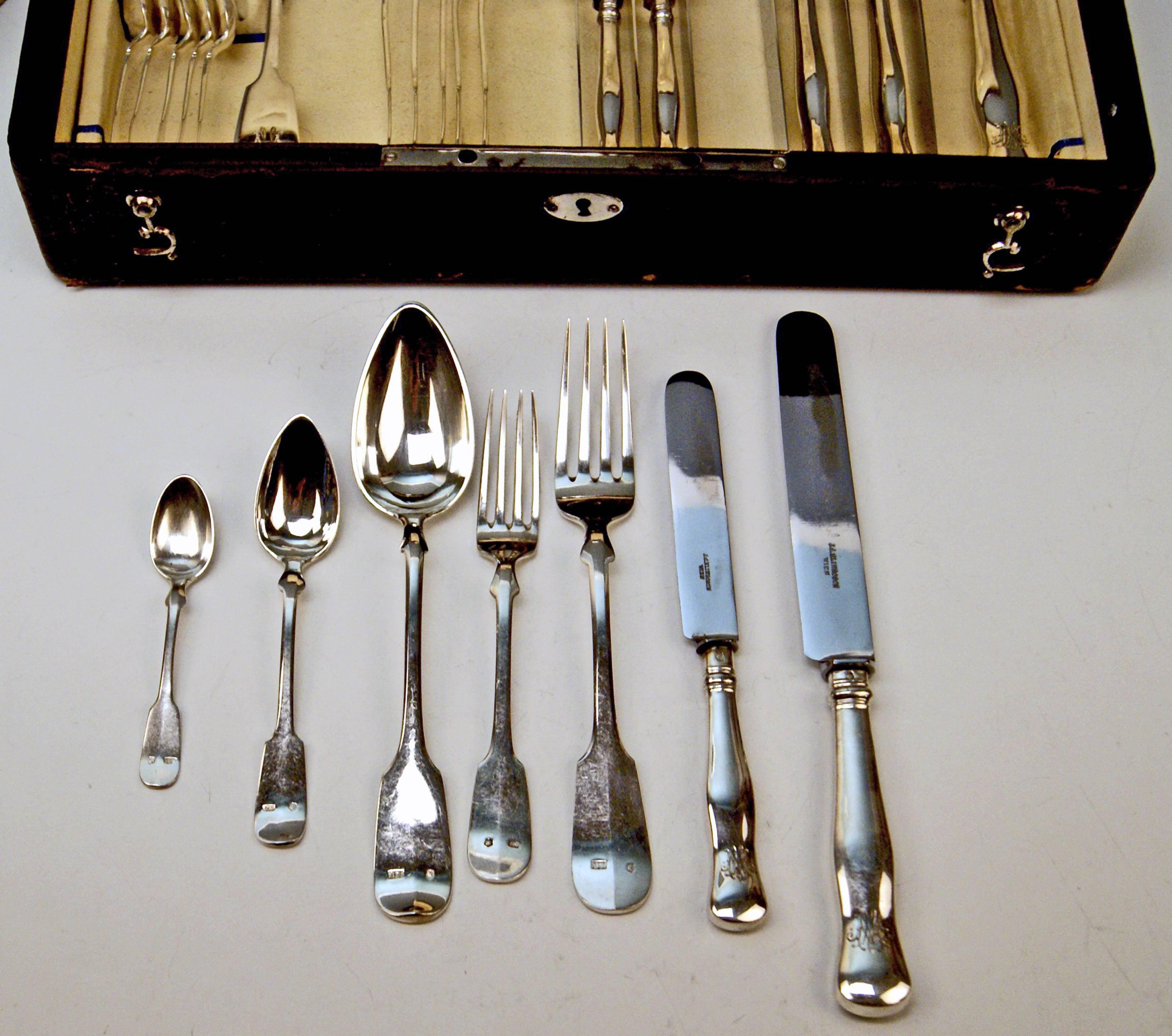 Early 20th Century Silver Art Nouveau 51-Piece Flatware Cutlery 6 Pers. Klinkosch, Vienna c.1900