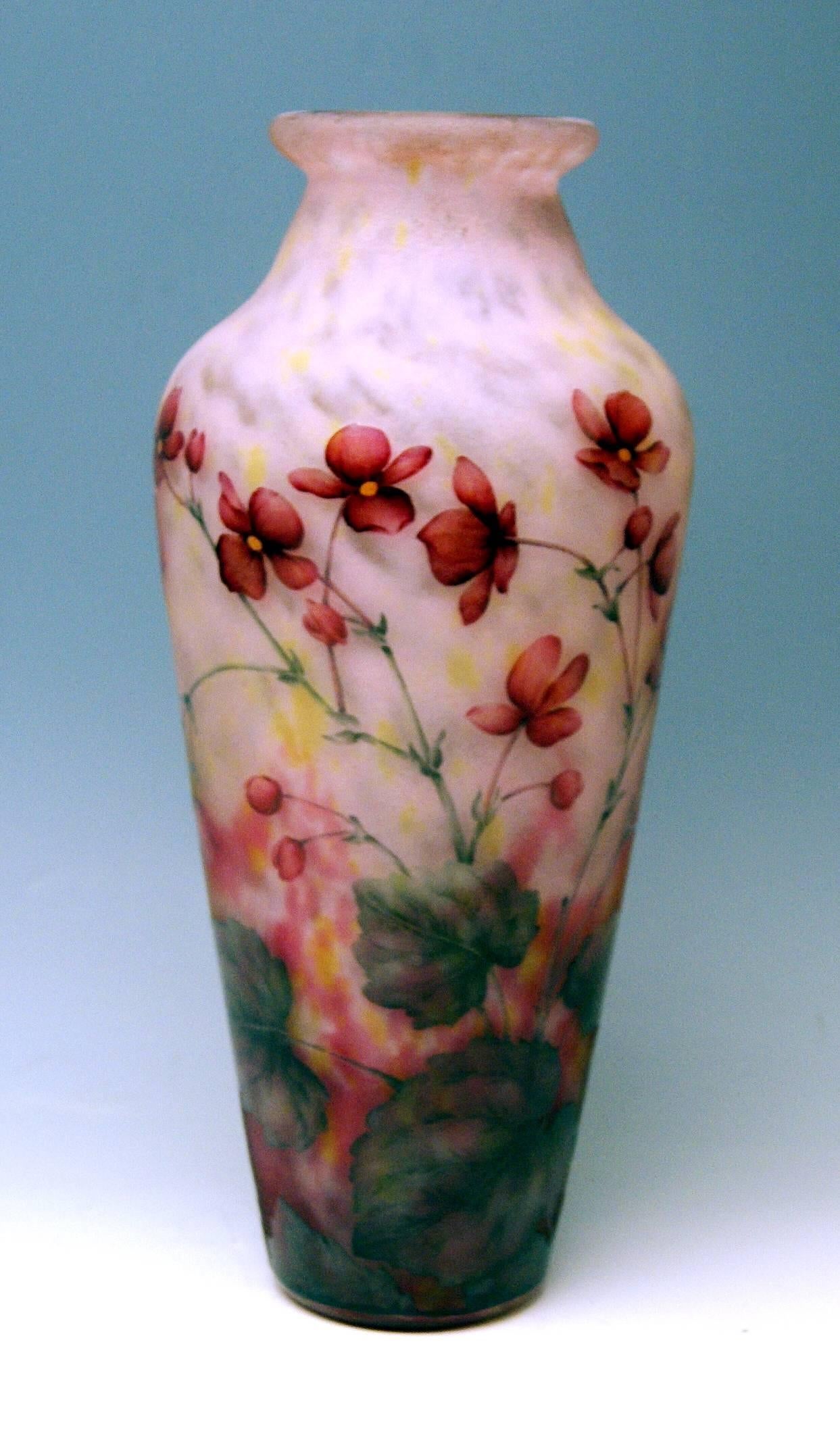 Early 20th Century  Vase Daum Nancy Art Nouveau Flowers Leaves France Lorraine made circa 1915