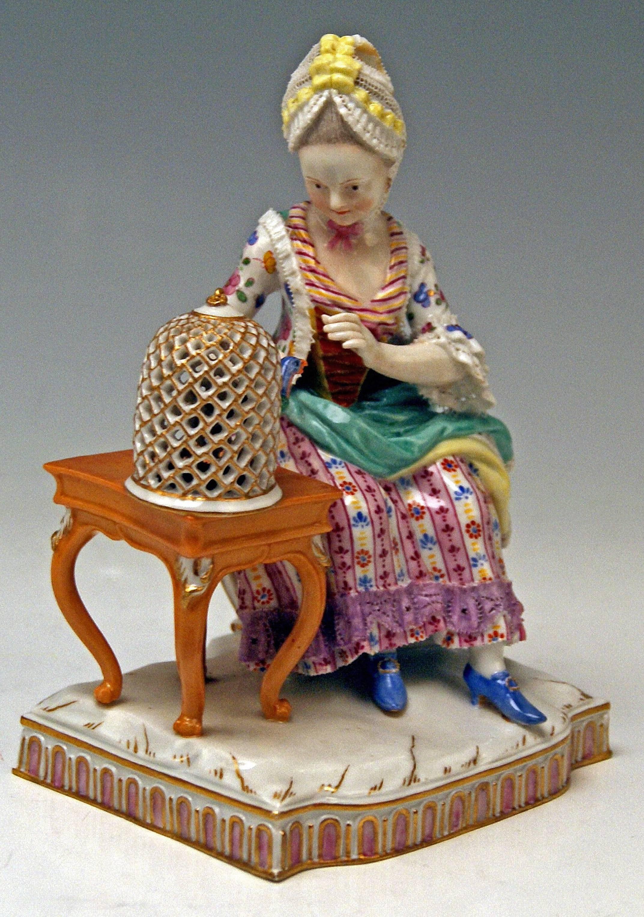 Meissen lovely figurine deriving from the series of five senses:
°E4 The Feeling

Measures/dimensions:
height 16.0 cm = 6.29 inches
measures of base
10.0 x 8.0 cm = 3.93 x 3.14 inches 

Manufactory: Meissen
Hallmarked: Blue Meissen Sword