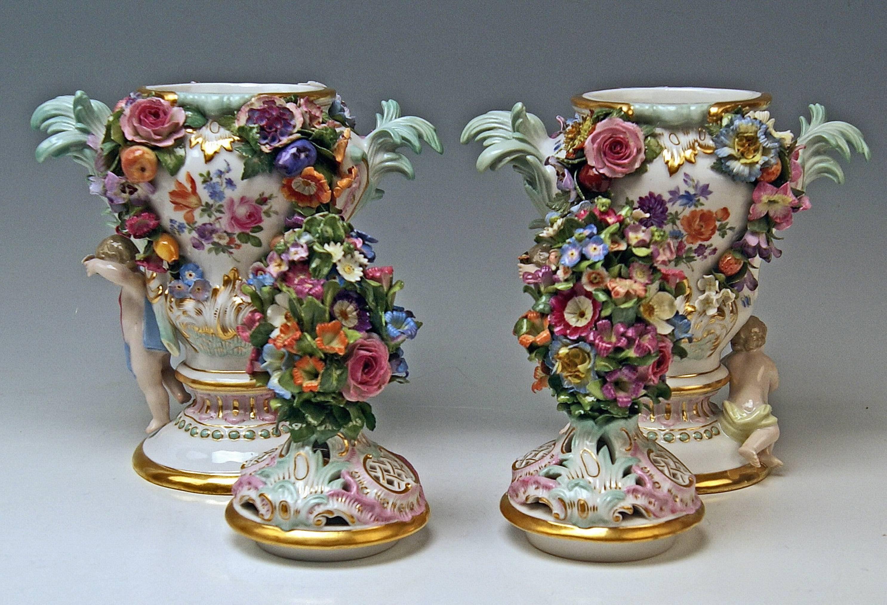 Rococo Meissen Pair of Kaendler Potpourri Lidded Vases Decorations, circa 1850