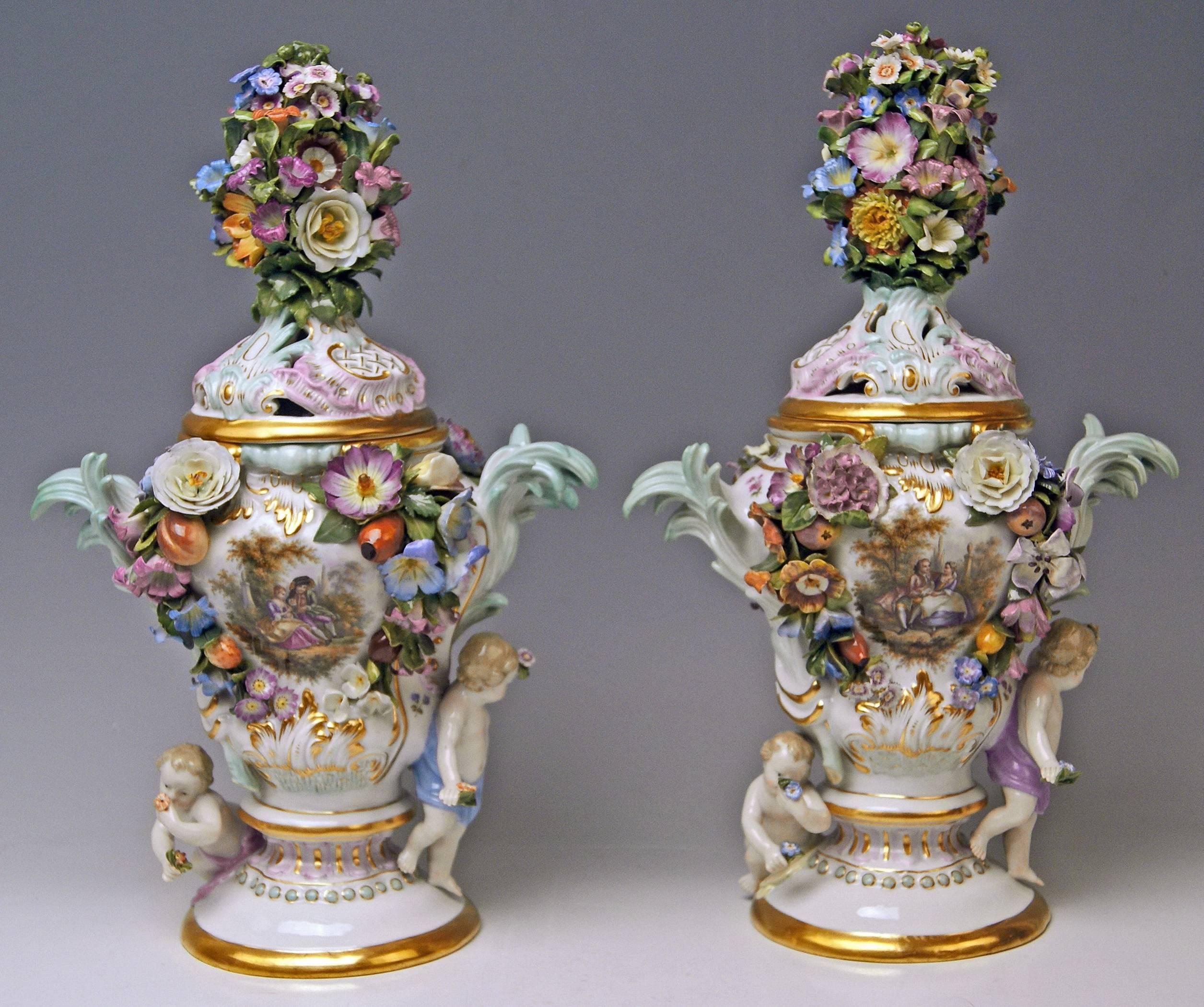 Glazed Meissen Pair of Kaendler Potpourri Lidded Vases Decorations, circa 1850