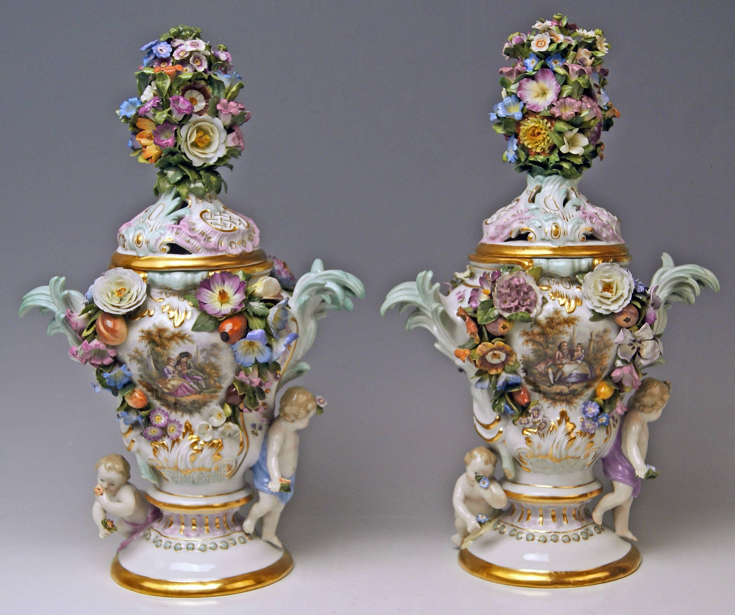 Glazed Meissen Pair of Kaendler Potpourri Lidded Vases Decorations, circa 1850