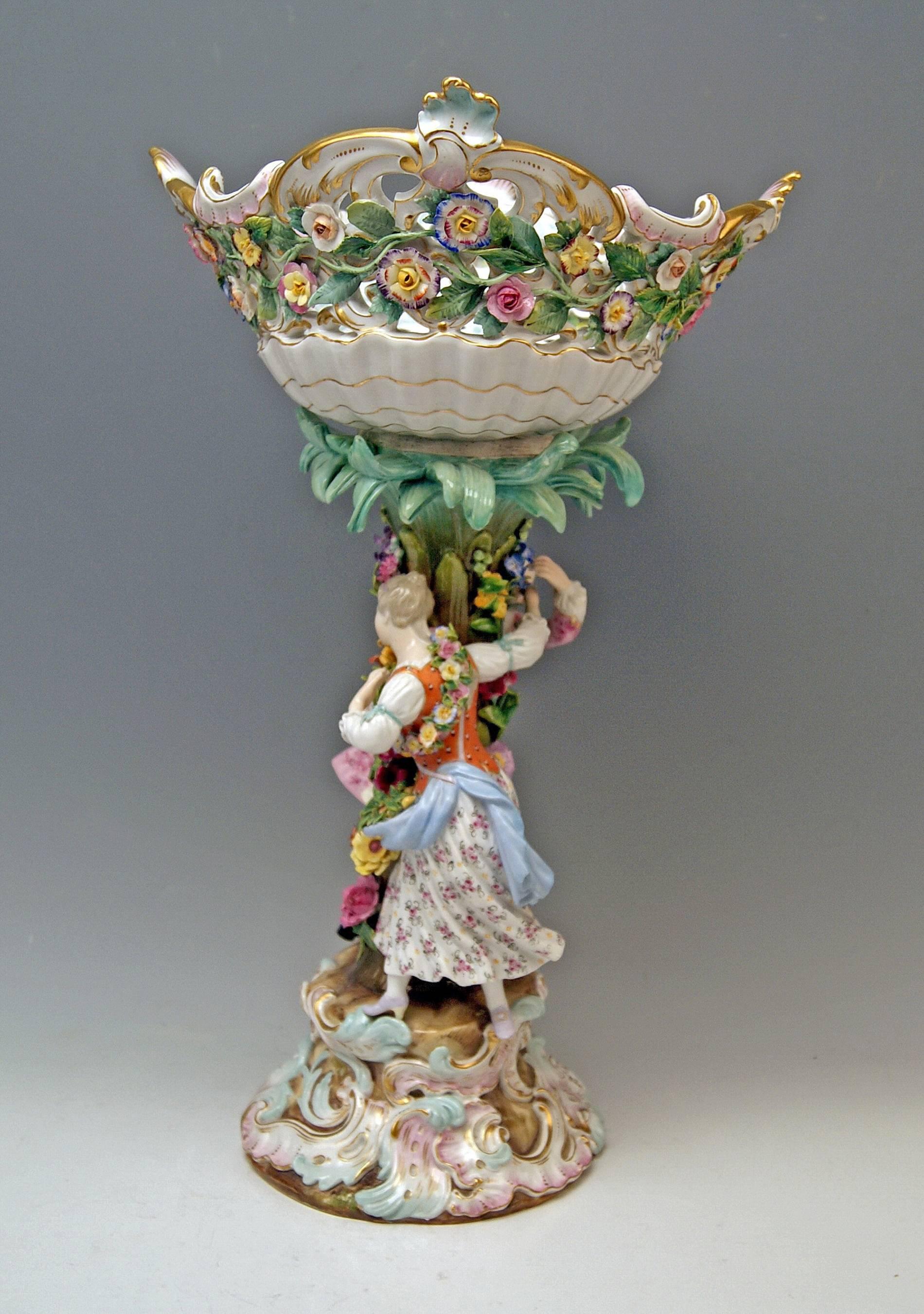 Glazed Meissen Centrepiece Bowl Scalloped Gardener Couple by Leuteritz, circa 1870