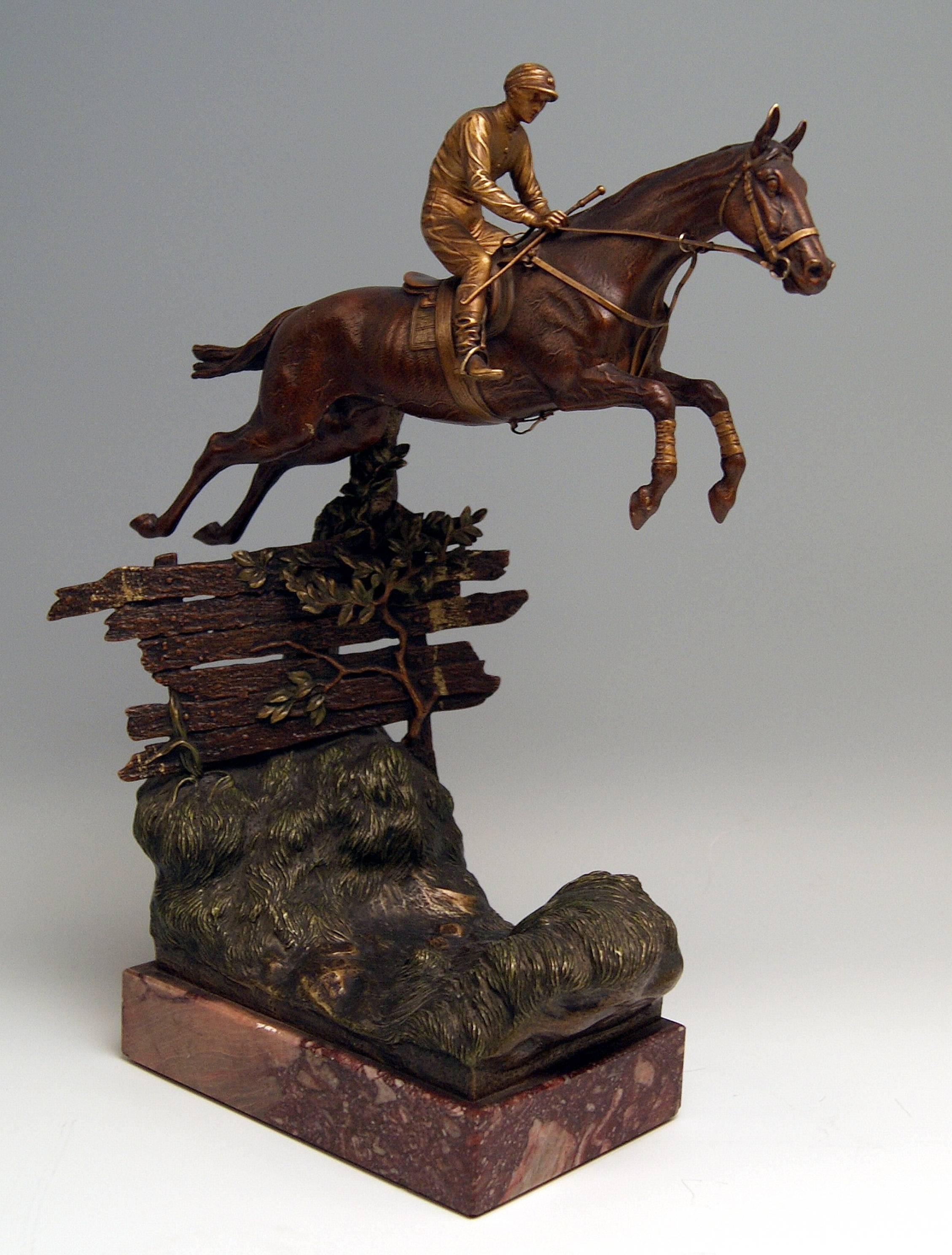 Wiener Bergmann, N Bronze Jockey, Reiten auf springendem Pferd, um 1920 (Kaltmalerei) im Angebot