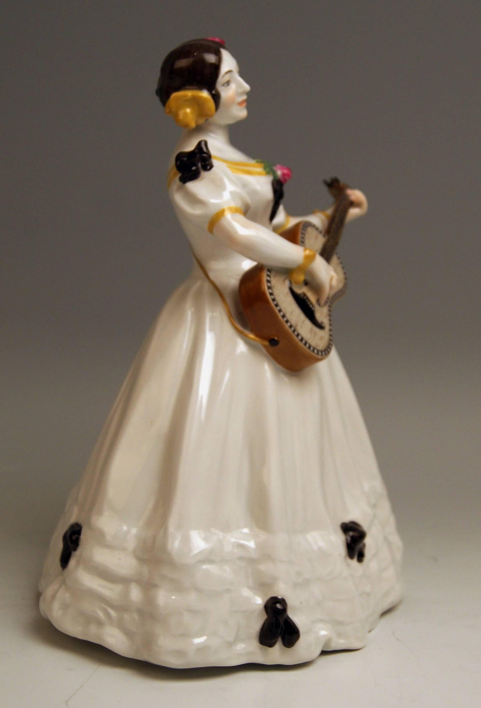 Art Nouveau Meissen Lady Lute Player Kate Hyan by Hoesel Erich V 143 Made circa 1912 For Sale