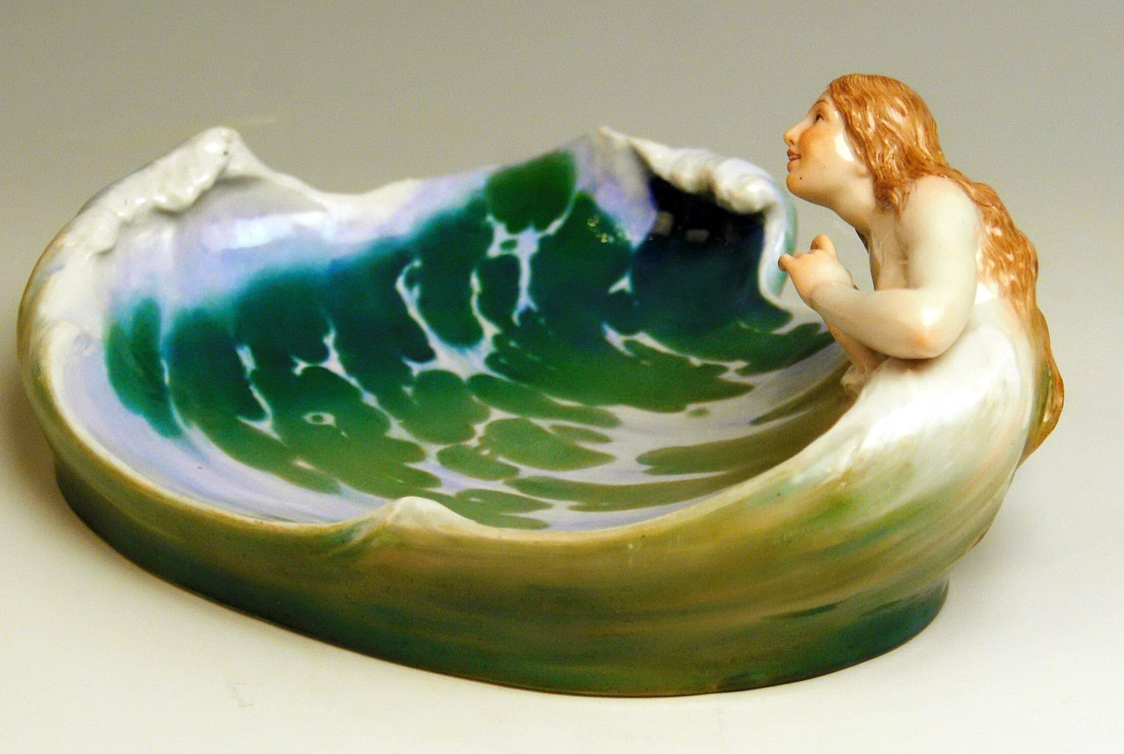 Meissen rarest art nouveau item: the wave

Measures / dimensions:
height 3.34 inches
depth 6.10 inches
width 8.26 inches

Manufactory: Meissen
hallmarked: Blue Meissen sword mark (glazed bottom)
model number Q 169 / former's number 4
first