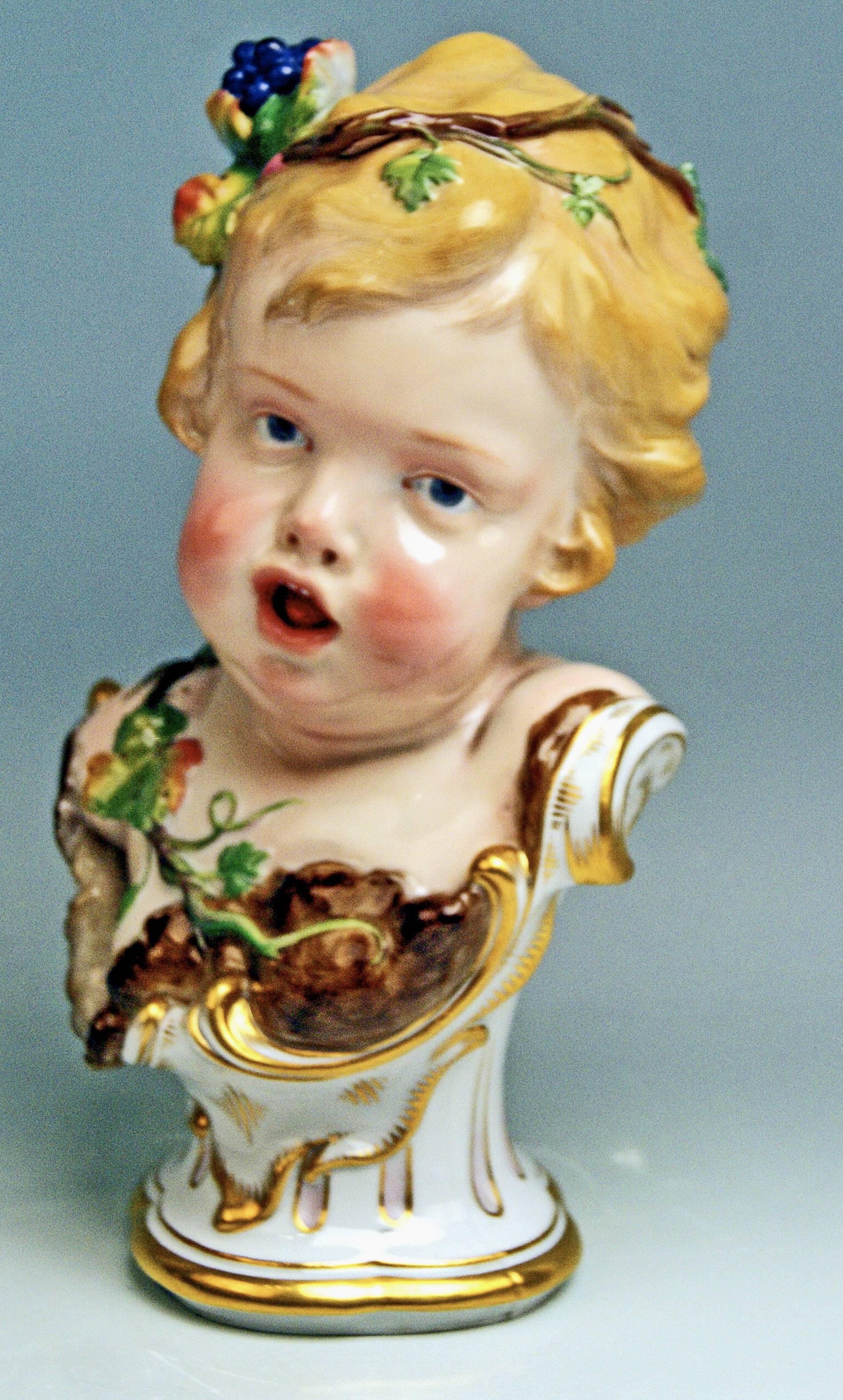 Meissen stunning figurine's bust: season's figurine of autumn / fall
Model K 177

Measures:
Height: 9.84 inches (= 25.0 cm)
Eidth: 5.51 inches (= 14.0 cm)
Depth: 4.33 inches (= 11.0 cm)

Manufactory: Meissen
Hallmarked: Blue Meissen Sword
