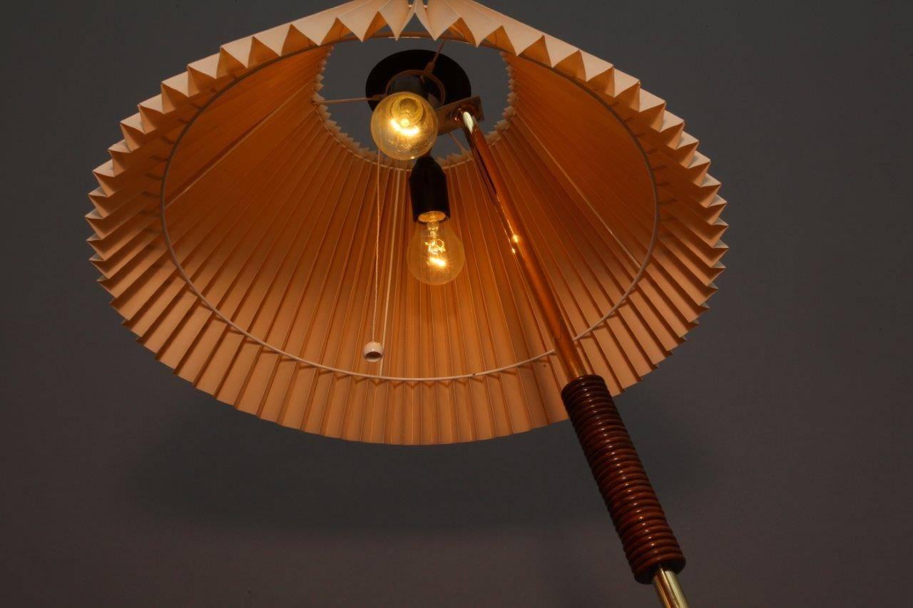 Charming Floor Lamp Designed Rupert Nikoll Vienna, 1950 (Moderne der Mitte des Jahrhunderts)