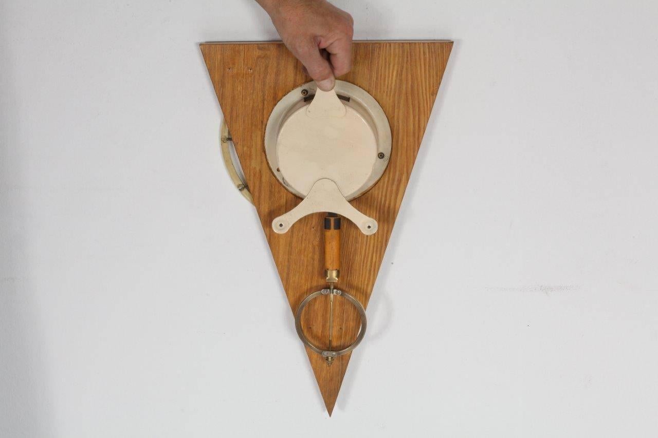 asymmetrical clock