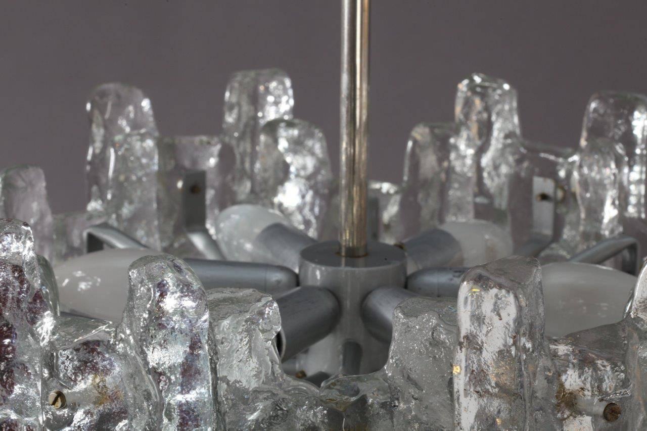 Mid-Century Modern Charming Austrian Crystal Iceglass Chandelier Kalmar, Vienna, 1970 For Sale