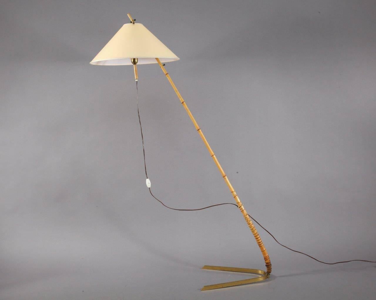 Charming Adjustable Bamboo Floor Lamp by Rupert Nikoll, 1950 In Excellent Condition In Vienna, Vienna