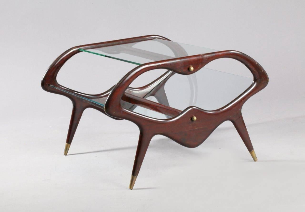 Couchtisch,
entworfen von Cesare Lacca,
Italien, 1950.
walnuss/Glas.