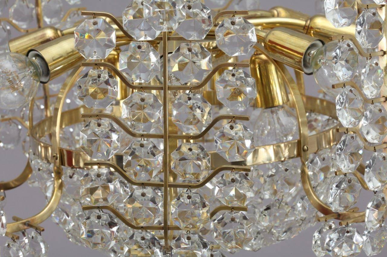Austrian Beautiful Crystal Glass Chandelier by Bakalowits, Vienna, 1950 For Sale