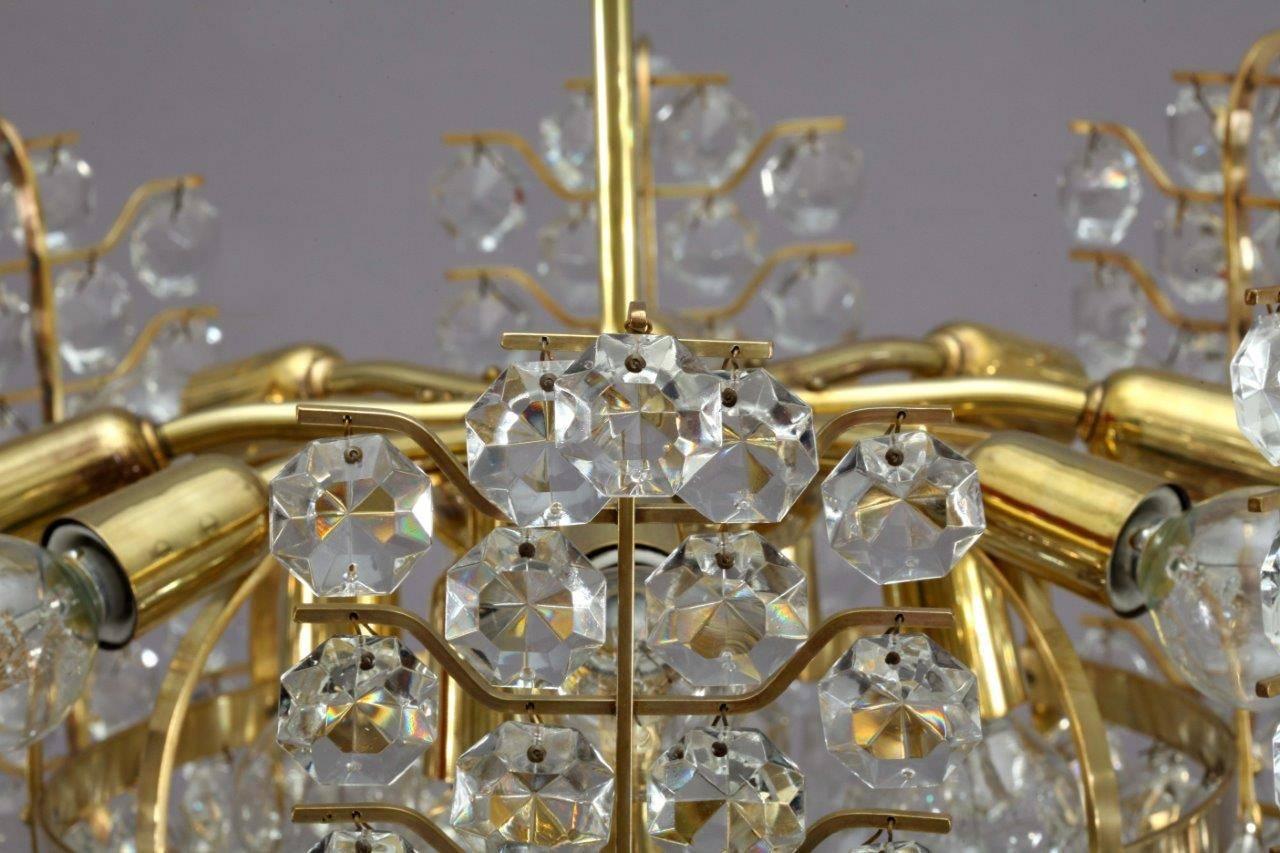 20th Century Beautiful Crystal Glass Chandelier by Bakalowits, Vienna, 1950 For Sale