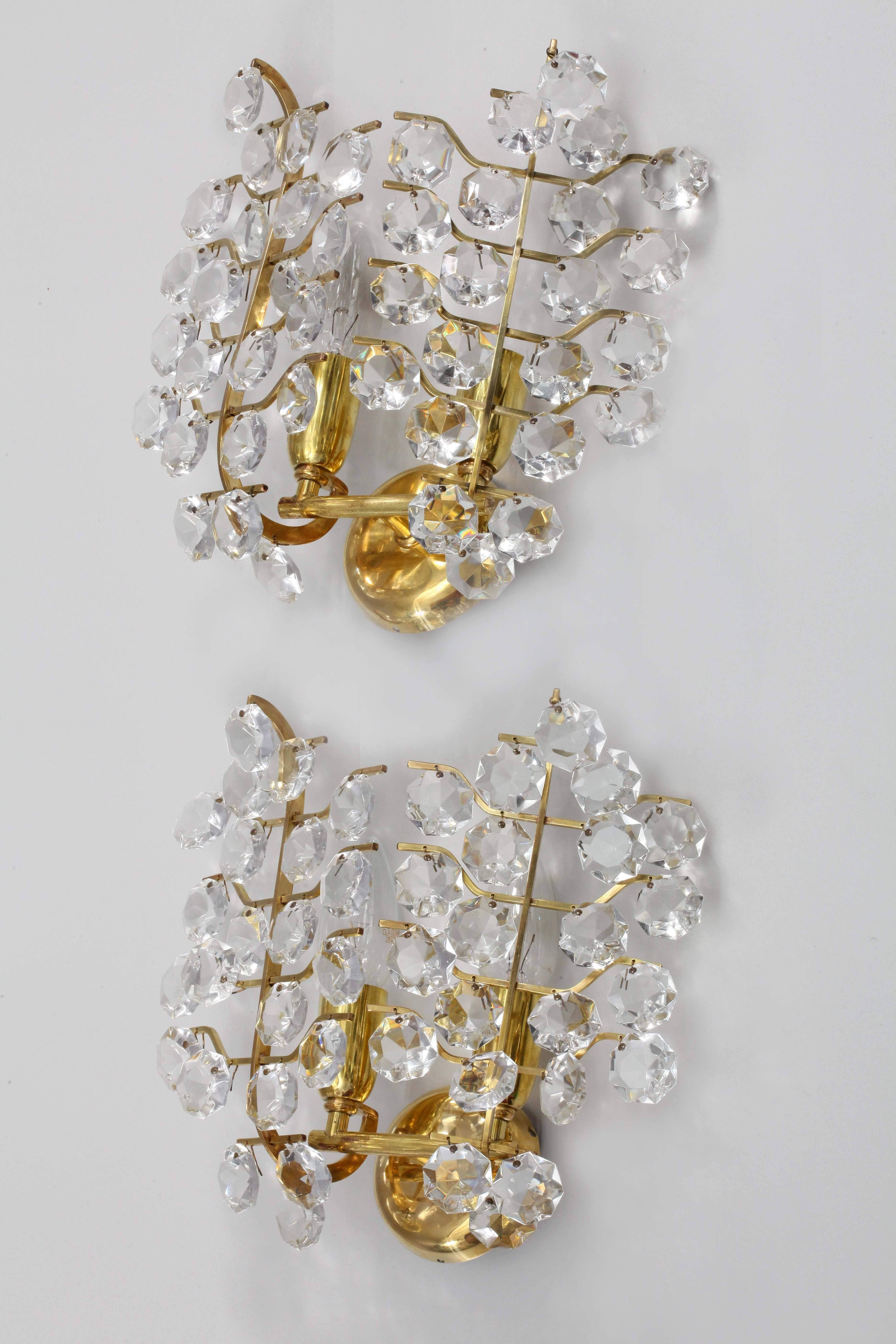 Austrian Pair of Crystal Glass Wall Sconces by Bakalowits und Söhne For Sale