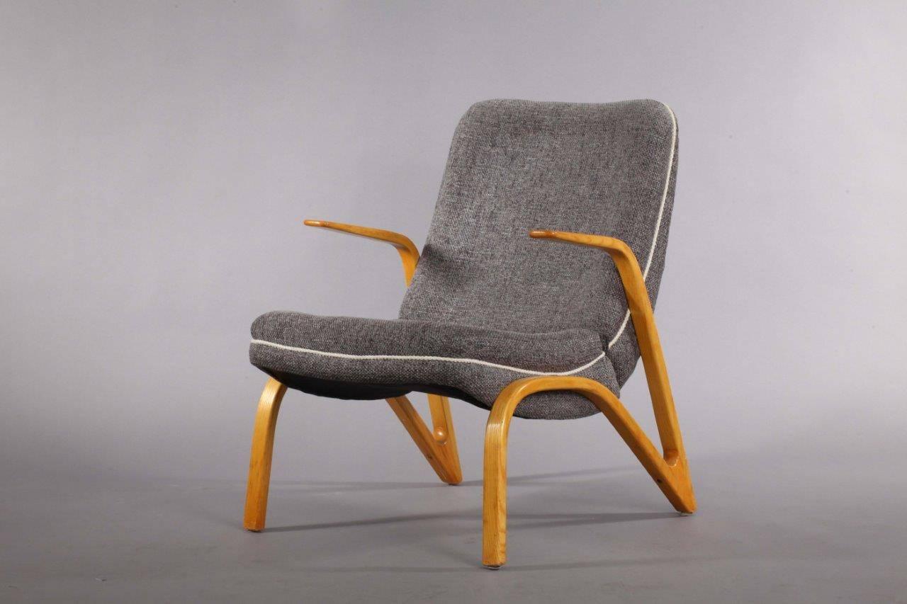 Armchair,
designed Paul Bode,
Germany, 1960.
Bentwood, grey fabric.