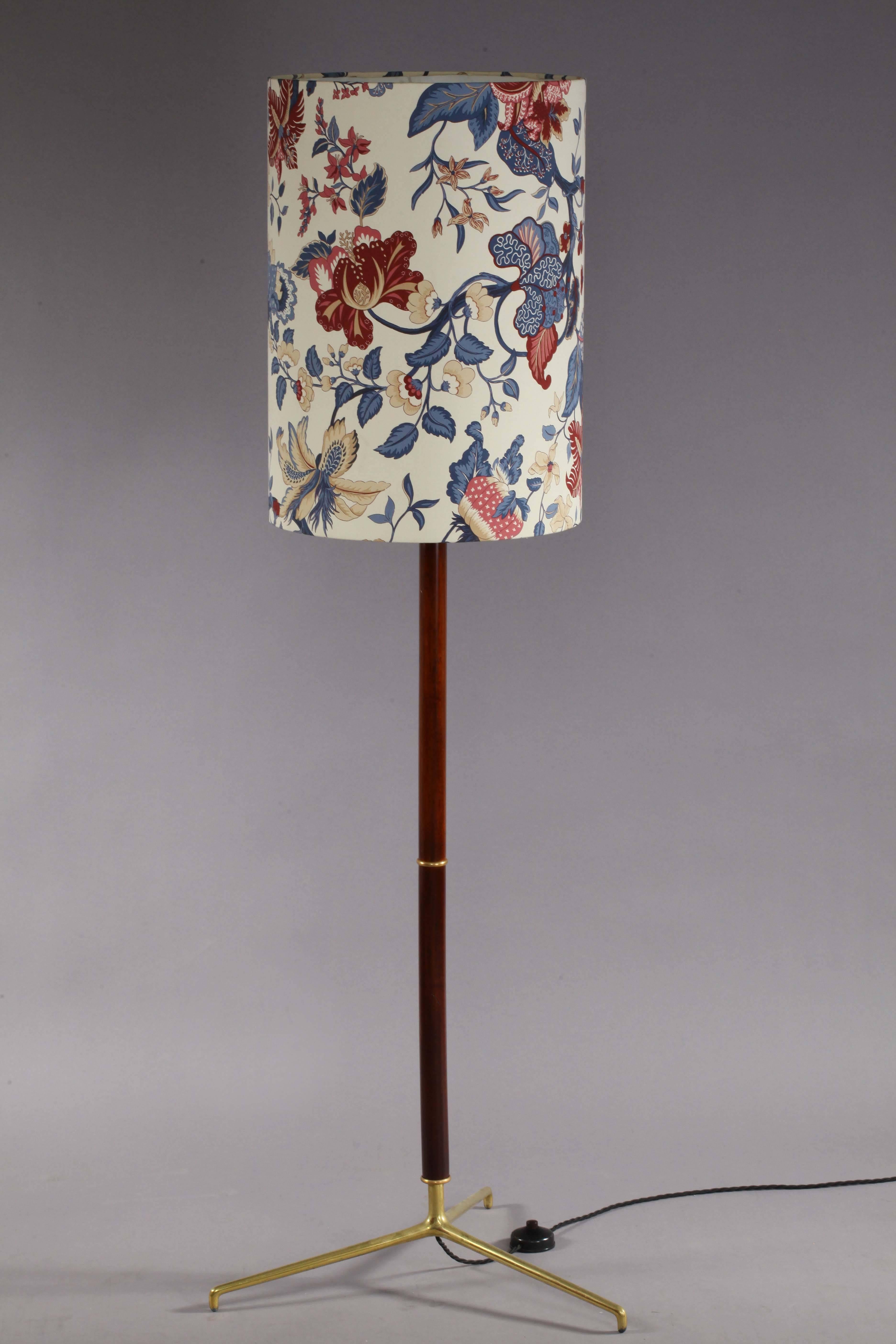 Charming Italian Floorlamp Attributed Arredoluce, Italy 1950 In Excellent Condition In Vienna, Vienna