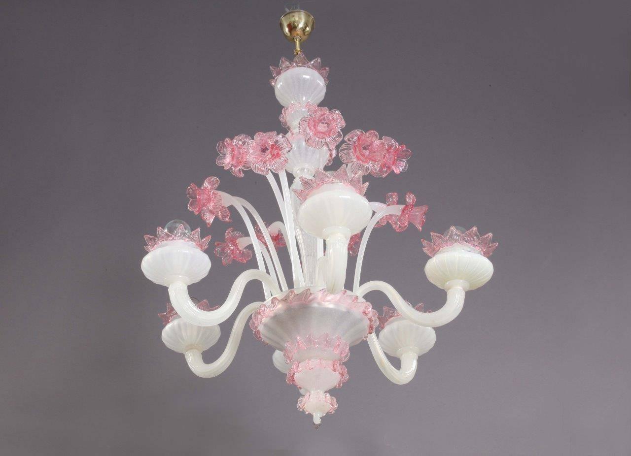 Mid-Century Modern Pink and White Murano Blown Glass Chandelier with Pink Flowers, circa 1940