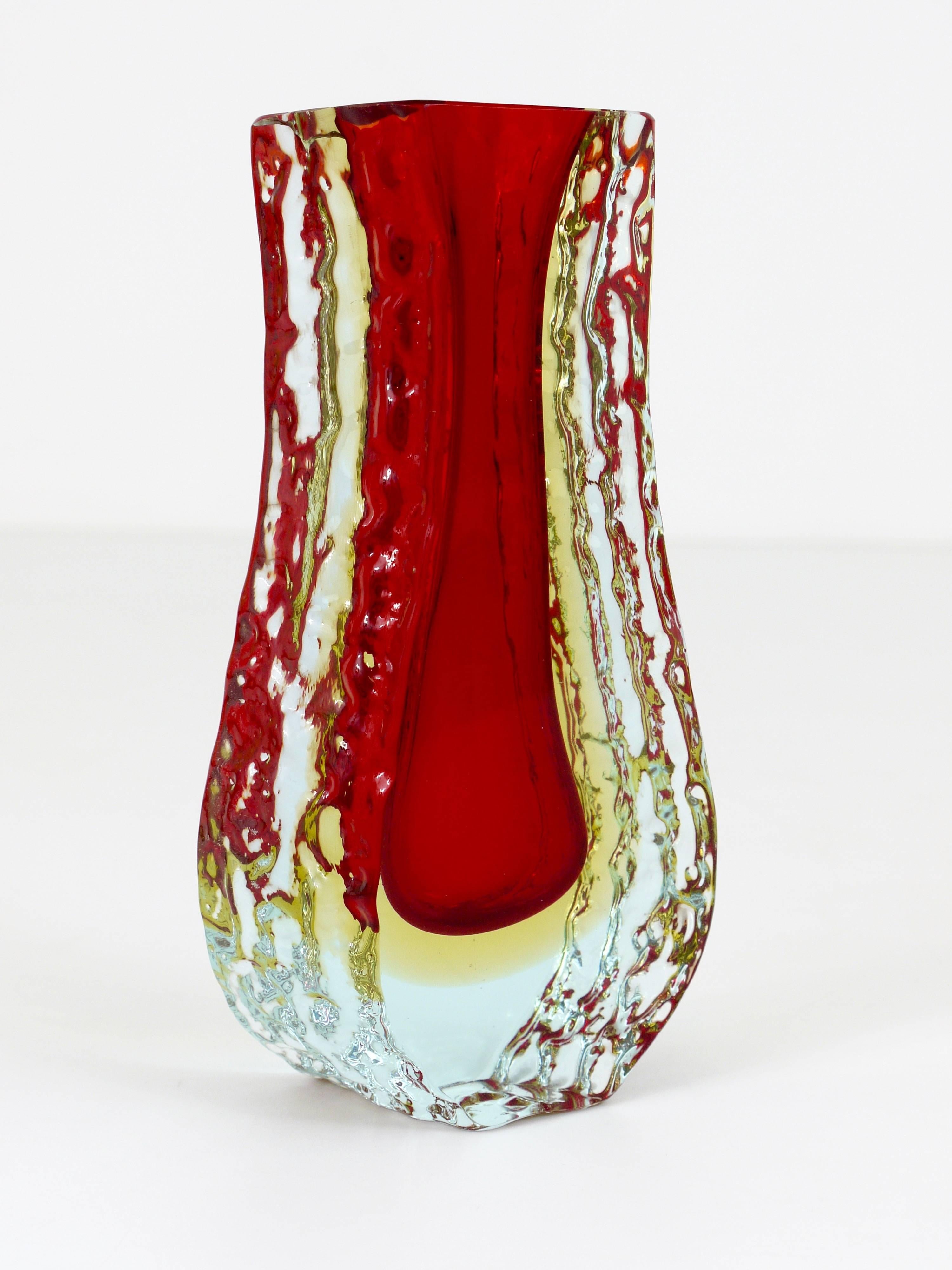 Beautiful Italian Sommerso Glass Vase by Mandruzzato, Murano, 1960s 3