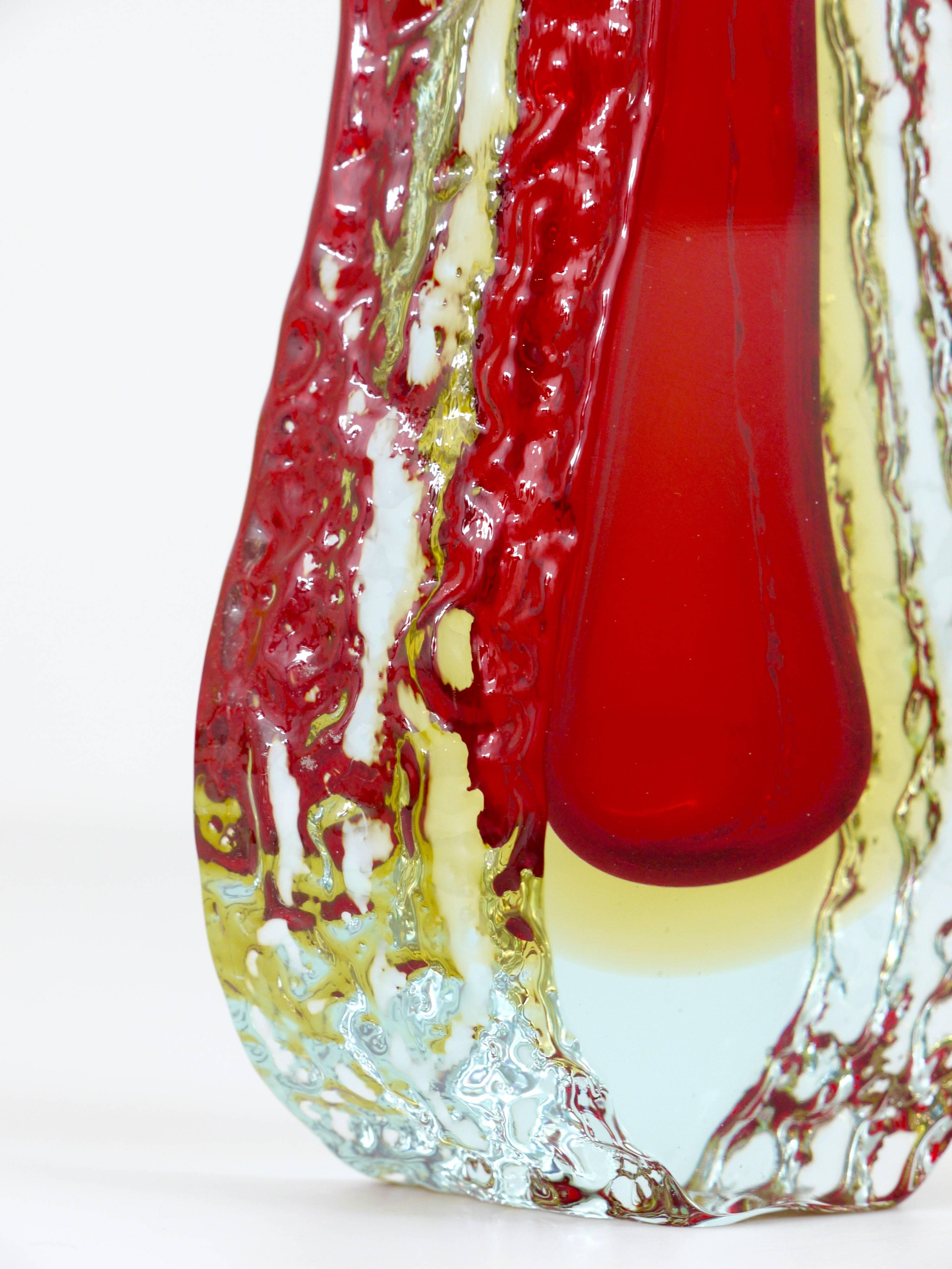 Beautiful Italian Sommerso Glass Vase by Mandruzzato, Murano, 1960s 4