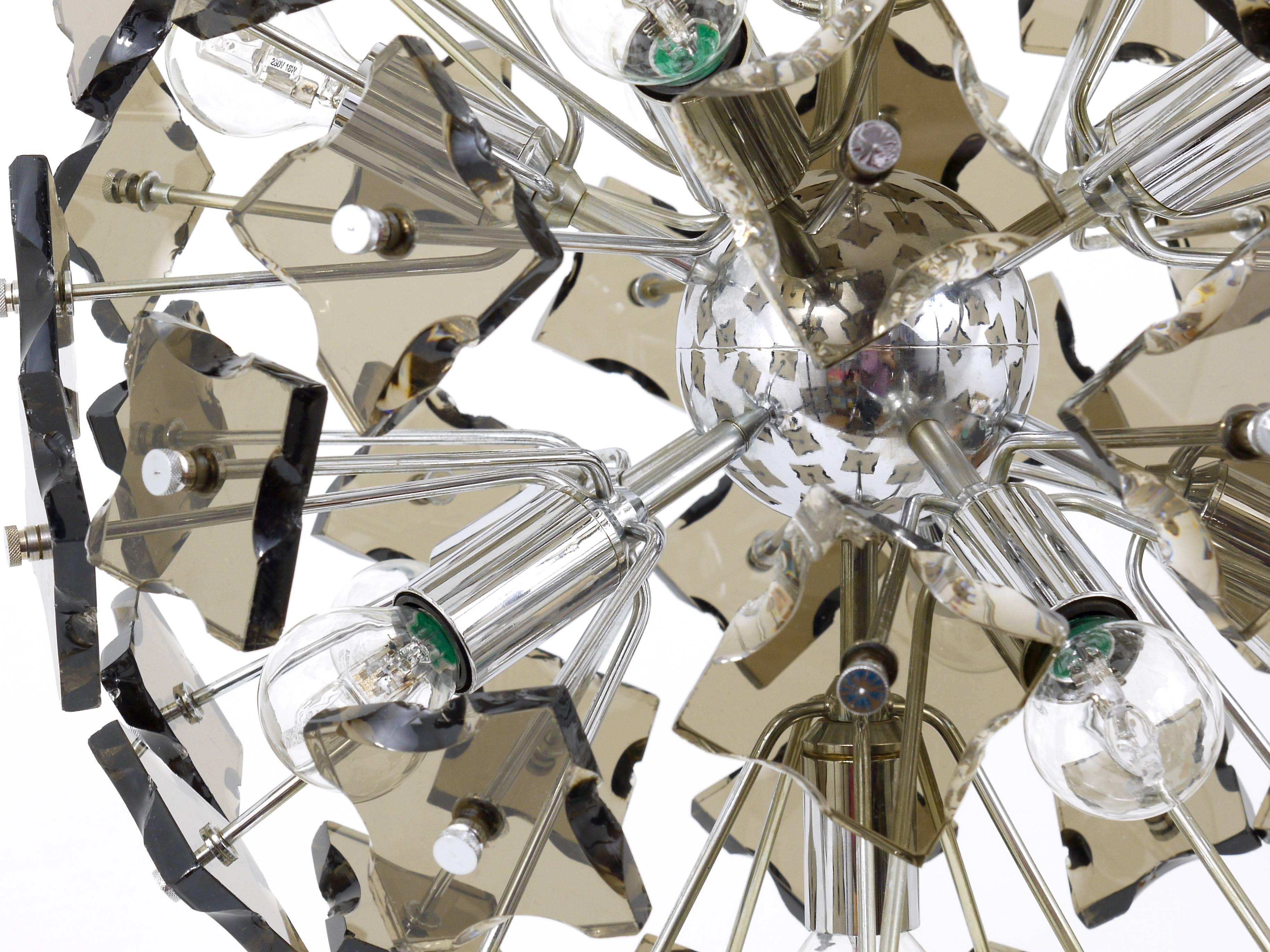 20th Century Fontana Arte Sputnik Cut Glass Dandelion Mid-Century Chandelier, Italy, 1960s For Sale