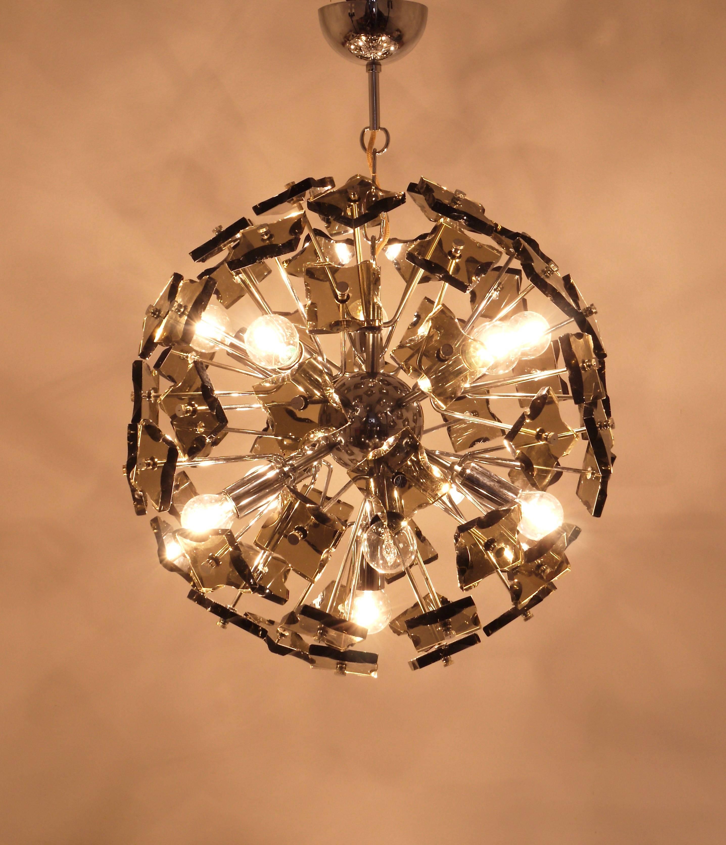 Fontana Arte Sputnik Cut Glass Dandelion Mid-Century Chandelier, Italy, 1960s For Sale 2