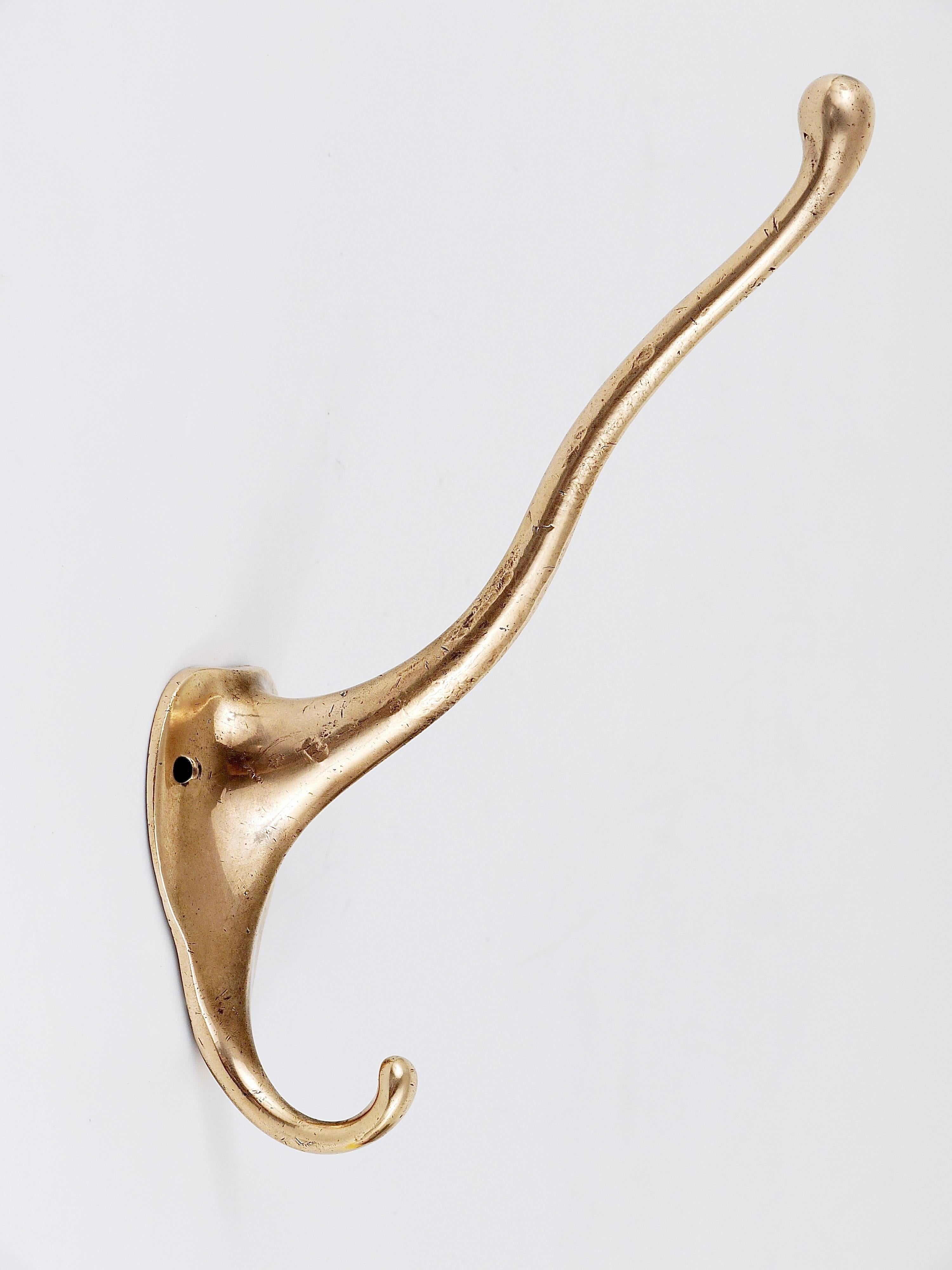 Adolf Loos Art Nouveau Brass Wall Coat Hook, Werkstätte Hagenauer, Austria, 1910 In Good Condition For Sale In Vienna, AT