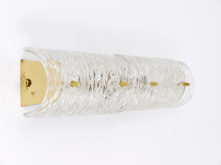 Long Kalmar Mid-Century Wall Light, Brass and Textured Glass, Austria, 1950s For Sale at 1stdibs