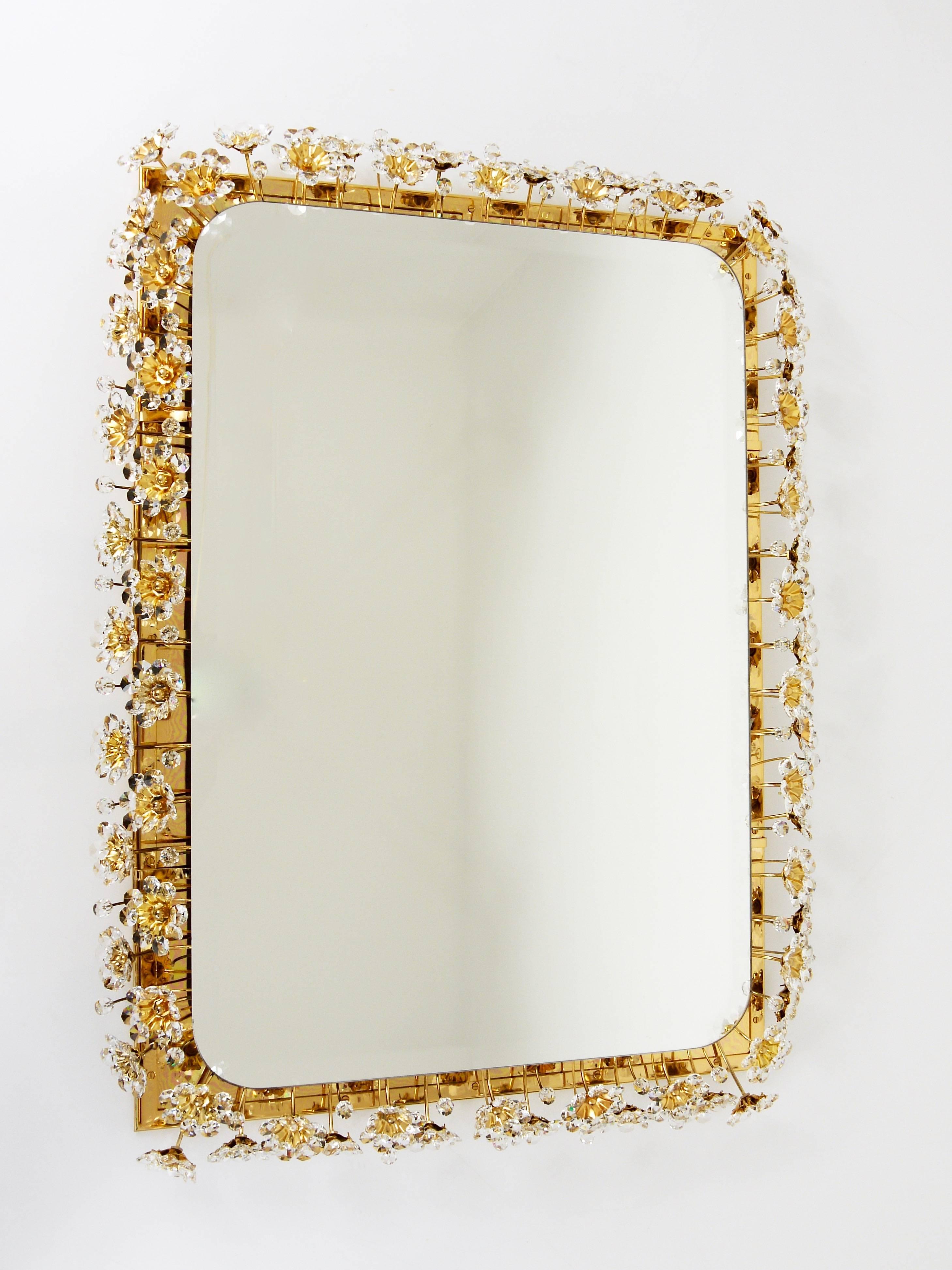 Faceted Big Palwa Illuminated Flower Wall Mirror, Gilt Brass and Crystals, Germany, 1970