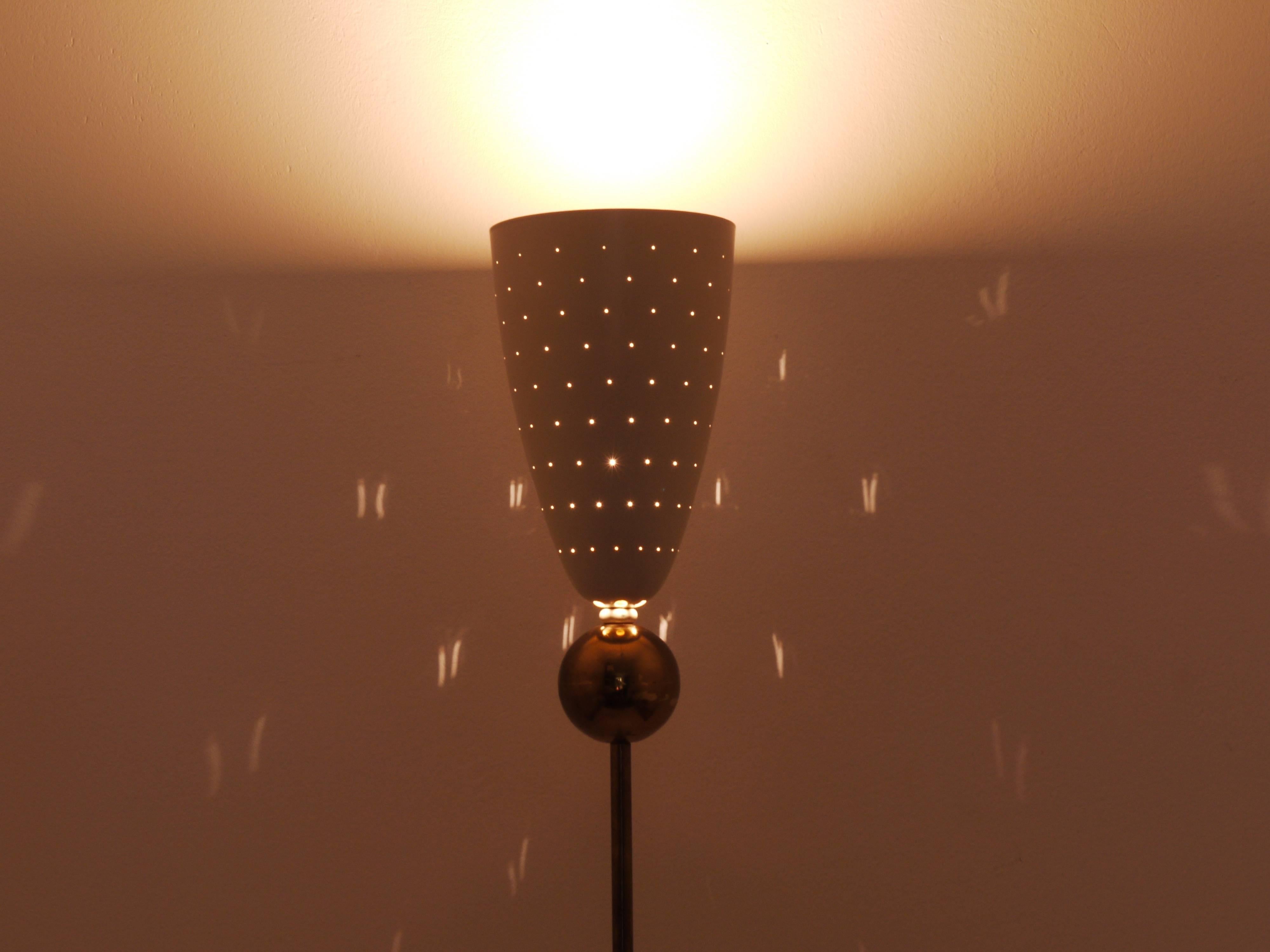 20th Century Beautiful Mid-Century Uplight Tripod Floor Lamp, Stilnovo Style, Italy, 1950s