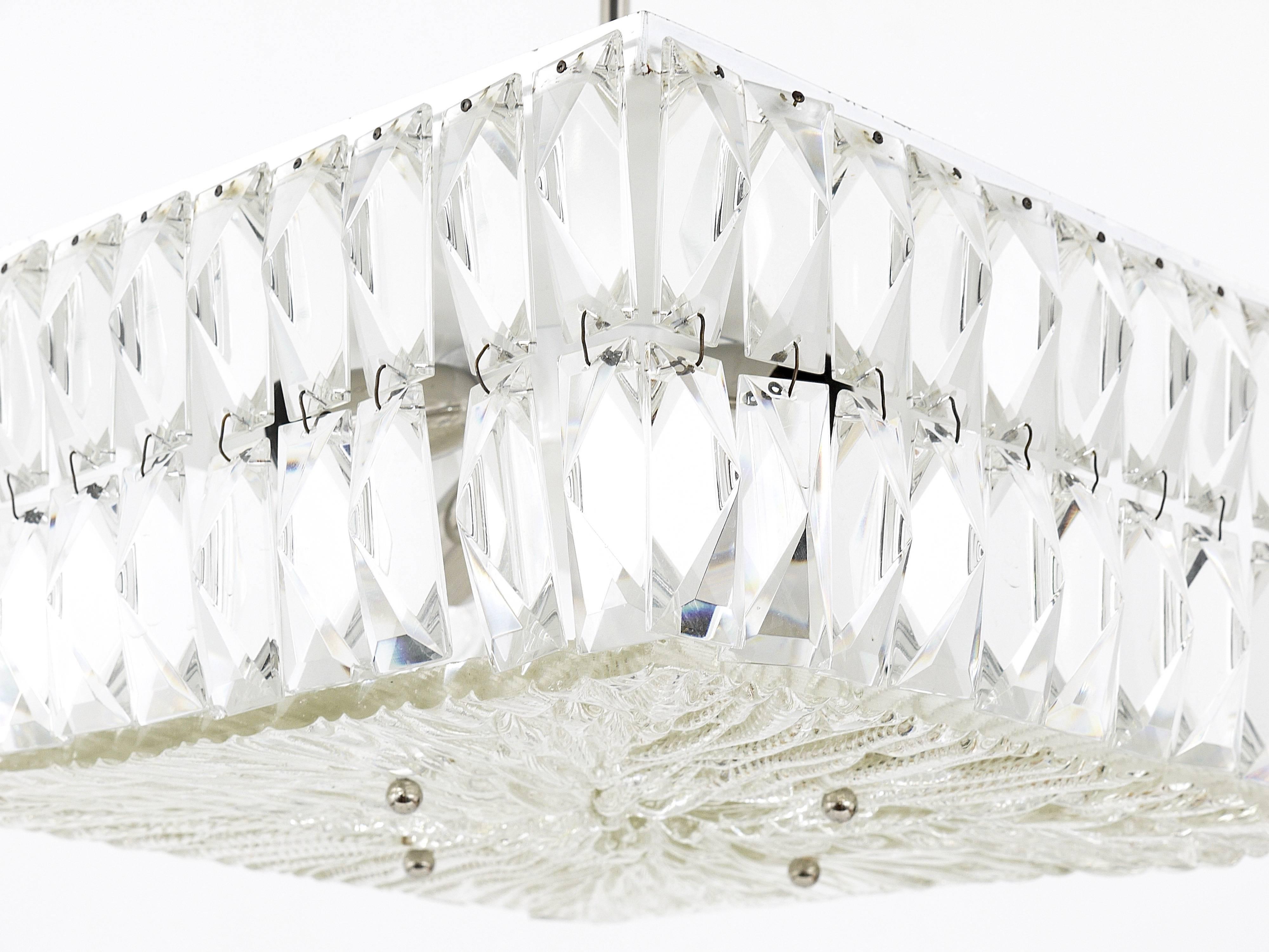 Bakalowits Vienna Midcentury Faceted Crystals Chandelier, Austria, 1960s For Sale 4