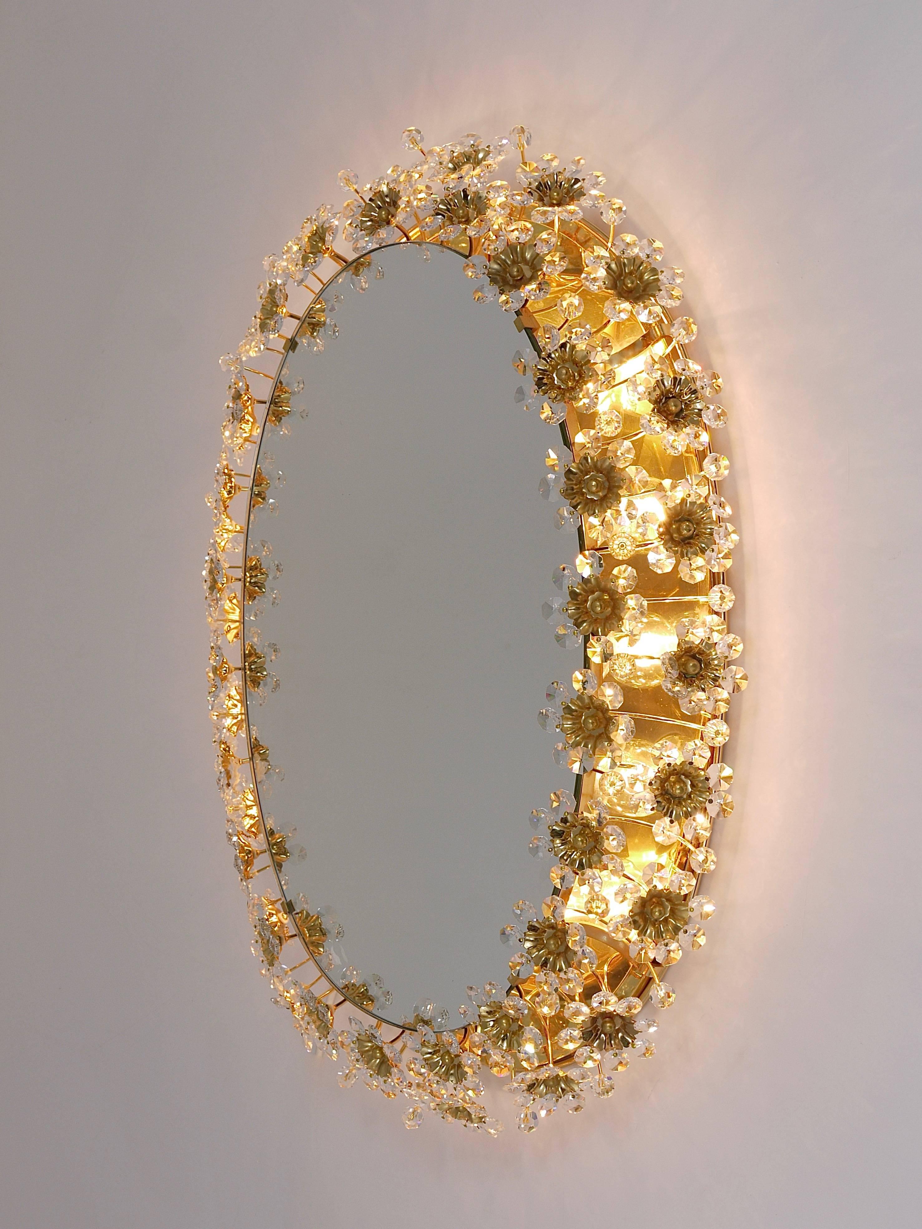 Palwa Backlit Flower Wall Mirror, Gilt Brass and Crystals, Germany, 1970 (20. Jahrhundert)